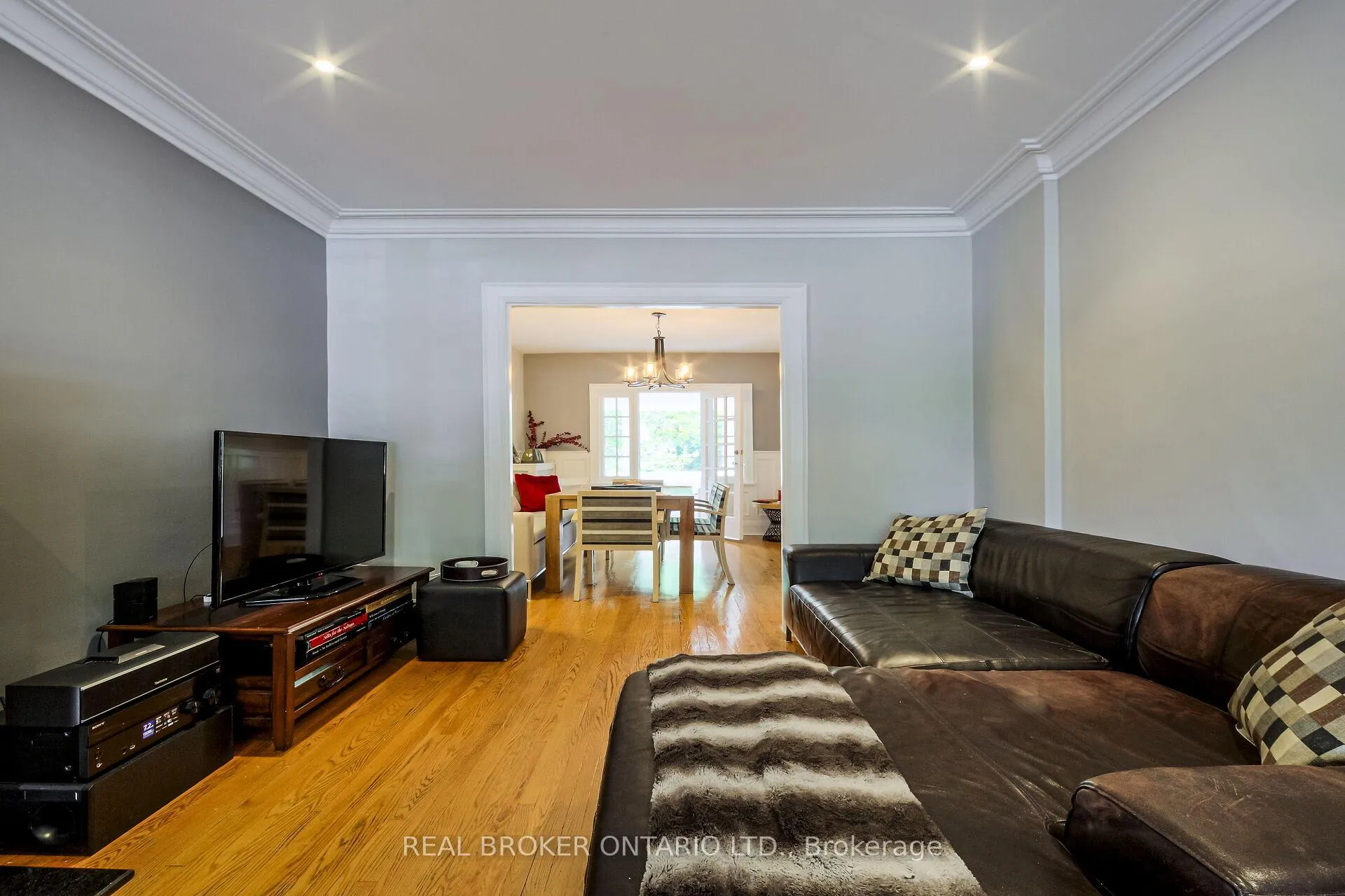 Photo 10 of 413 Roselawn Avenue, Toronto, Lawrence Park South — HOMEH