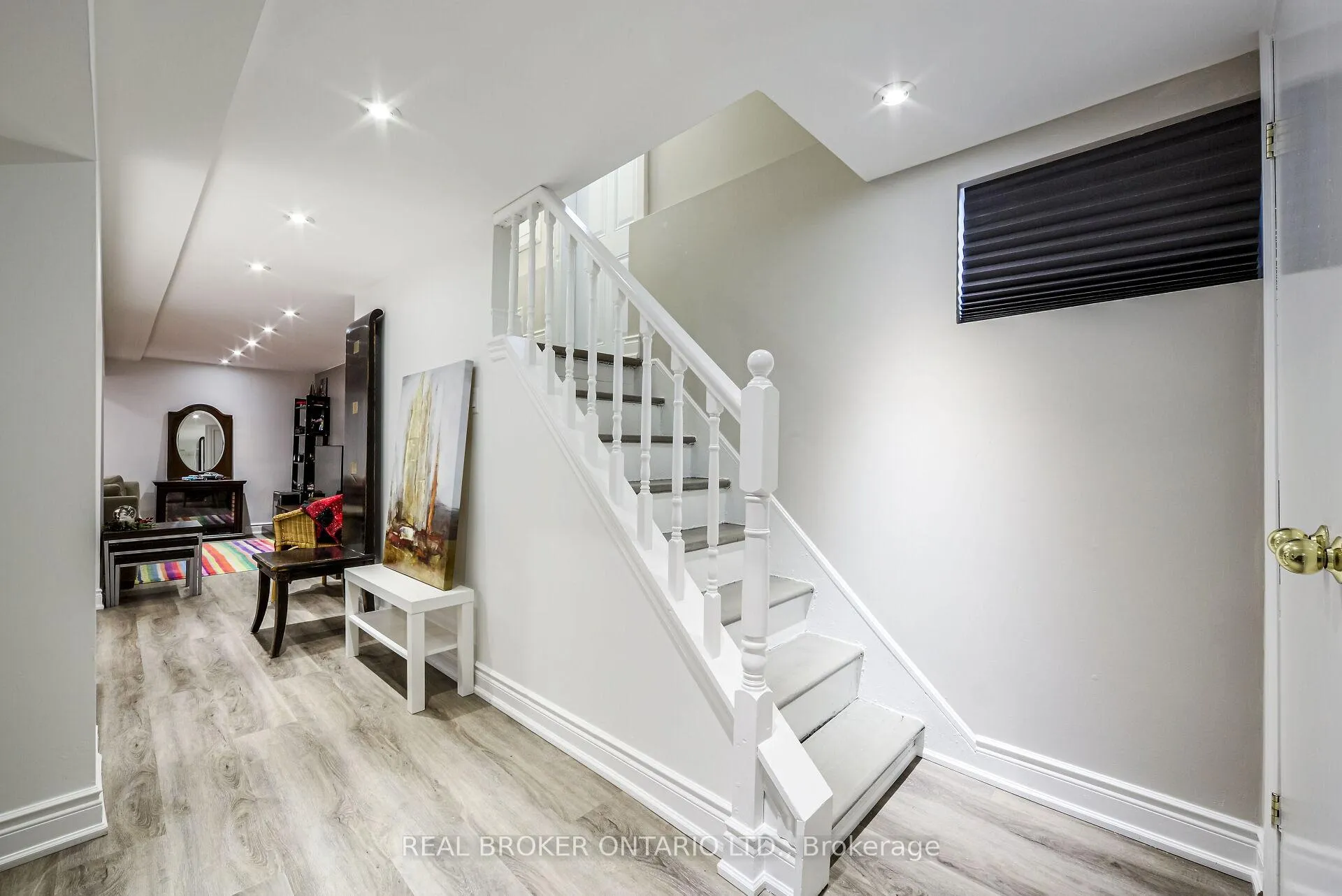 Photo 30 of 413 Roselawn Avenue, Toronto, Lawrence Park South — HOMEH