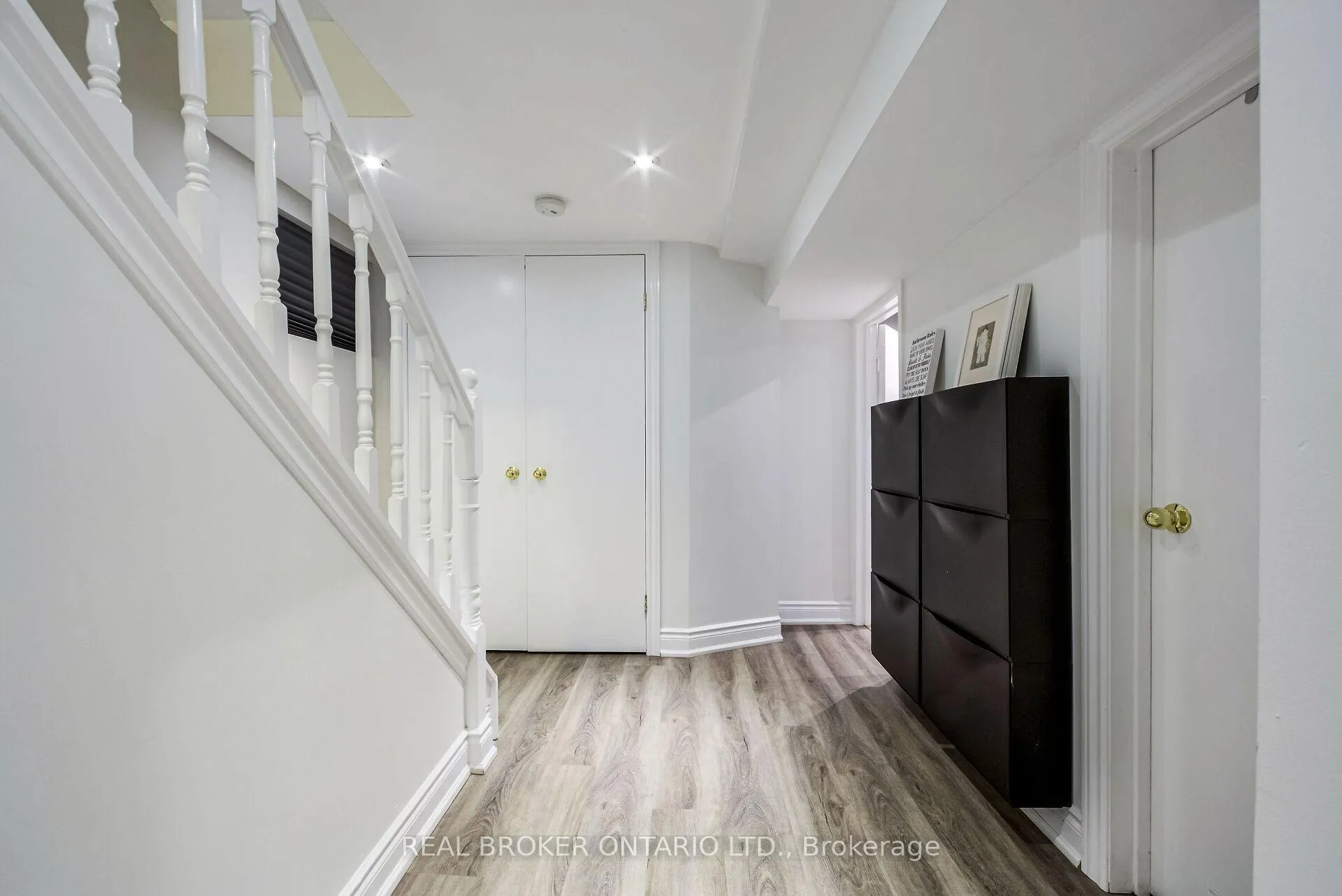 Photo 31 of 413 Roselawn Avenue, Toronto, Lawrence Park South — HOMEH