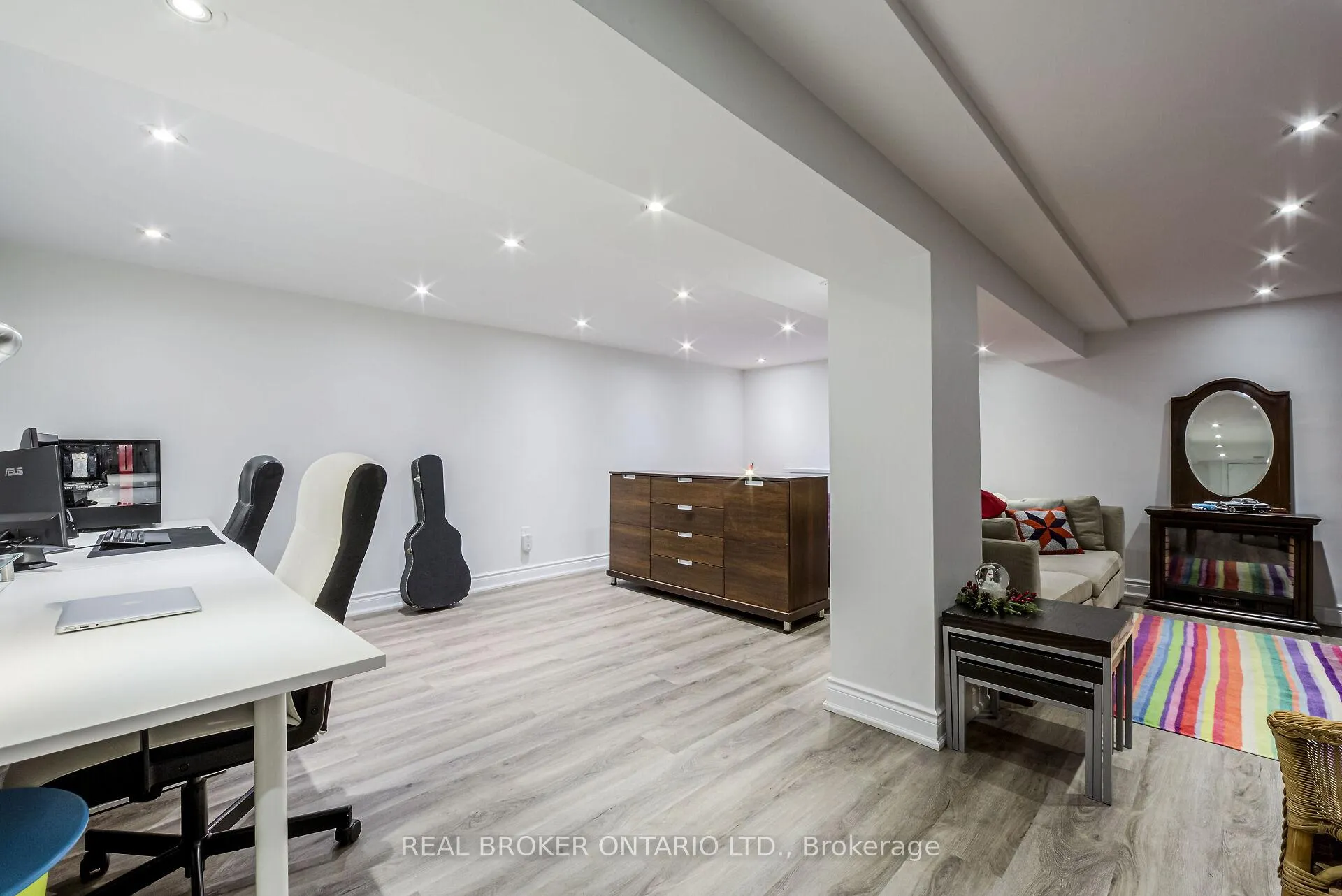 Photo 32 of 413 Roselawn Avenue, Toronto, Lawrence Park South — HOMEH
