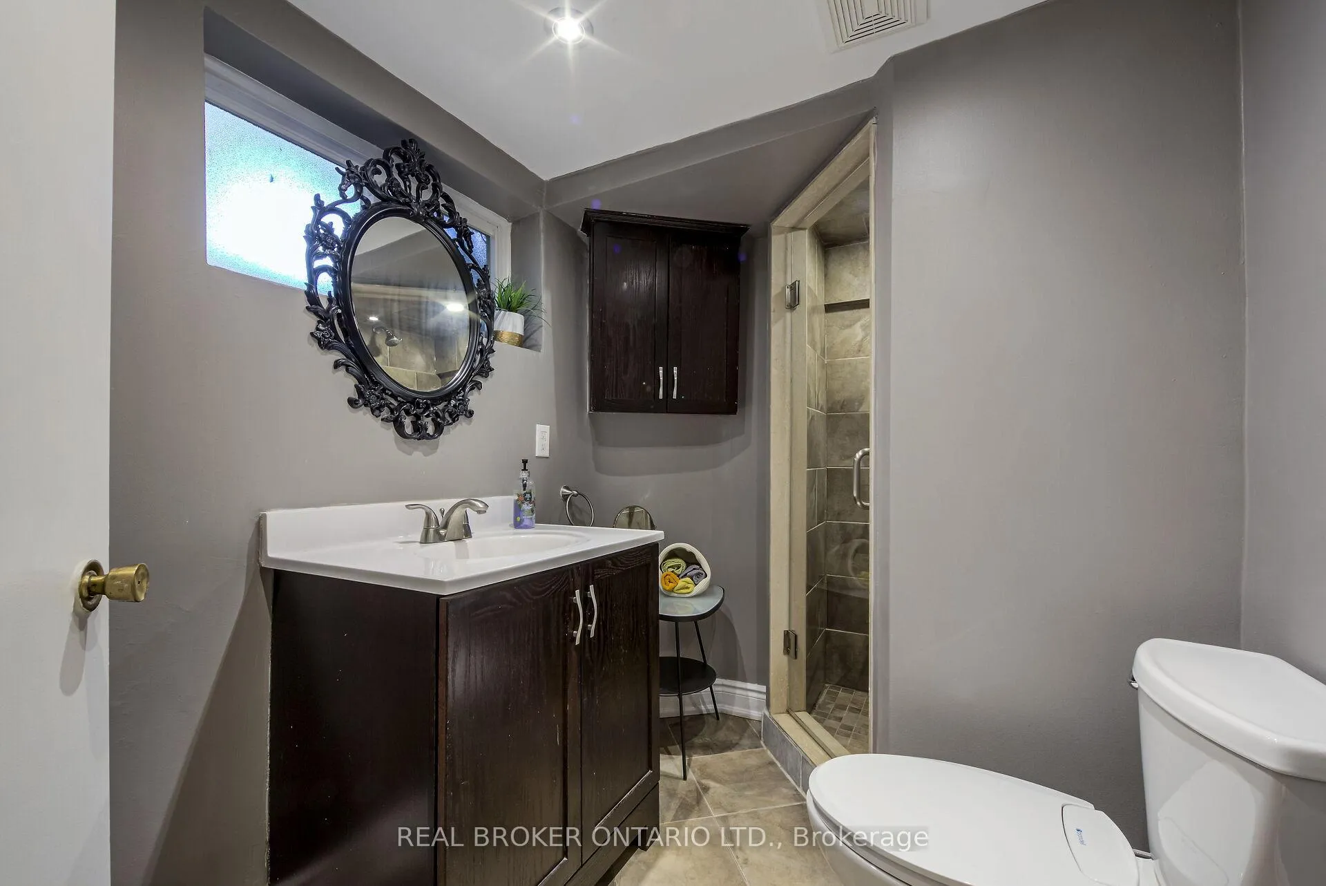 Photo 35 of 413 Roselawn Avenue, Toronto, Lawrence Park South — HOMEH