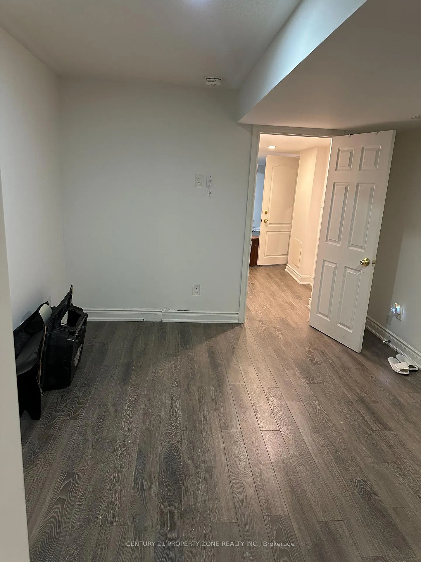 Photo 6 of Unit Lower Unit, 45 Cookview Drive, Brampton, Sandringham-Wellington — HOMEH