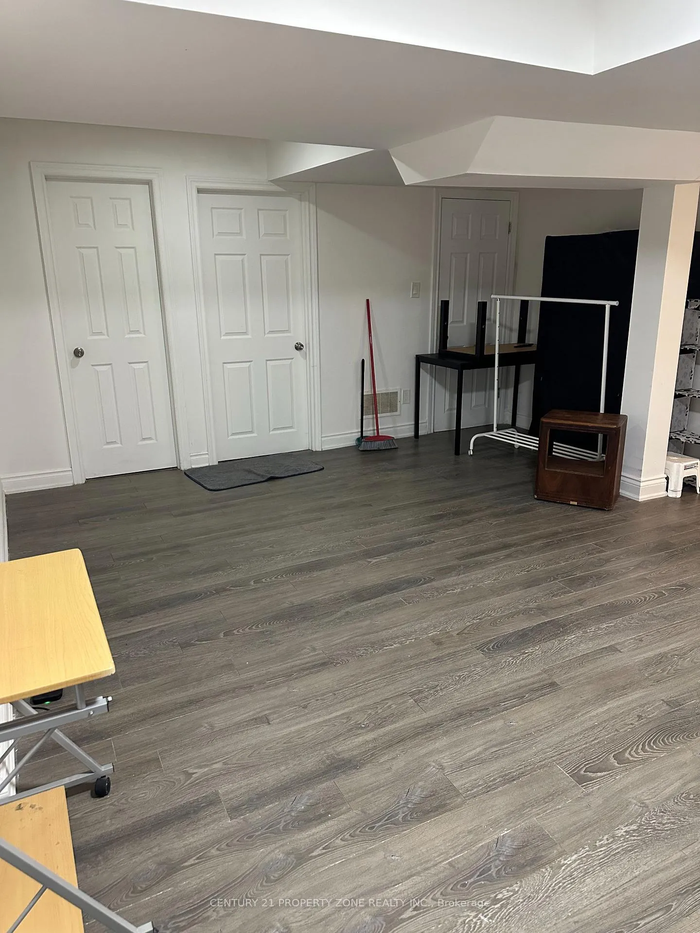 Photo 9 of Unit Lower Unit, 45 Cookview Drive, Brampton, Sandringham-Wellington — HOMEH