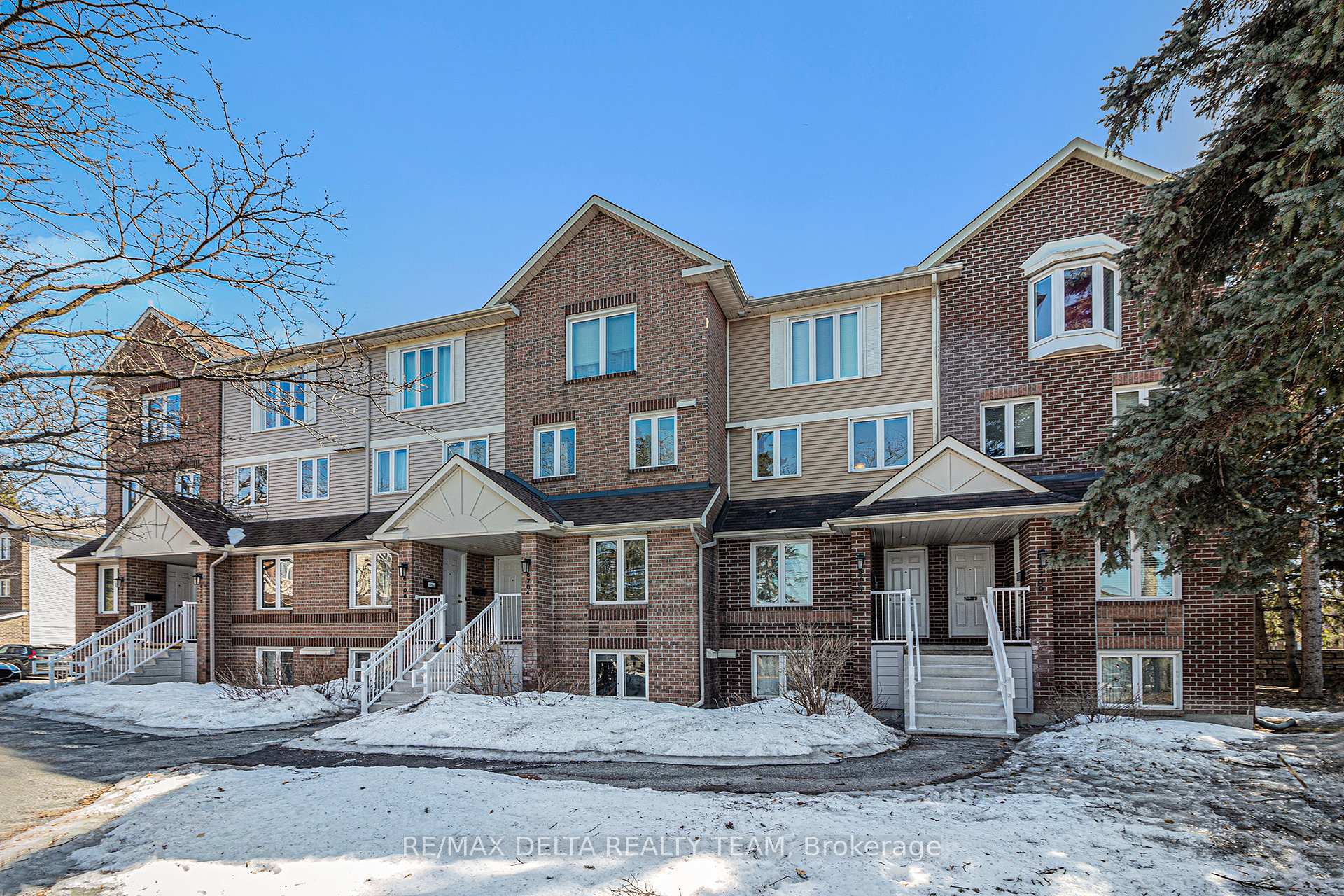 Front of Unit A, 6704 Jeanne D'Arc Boulevard