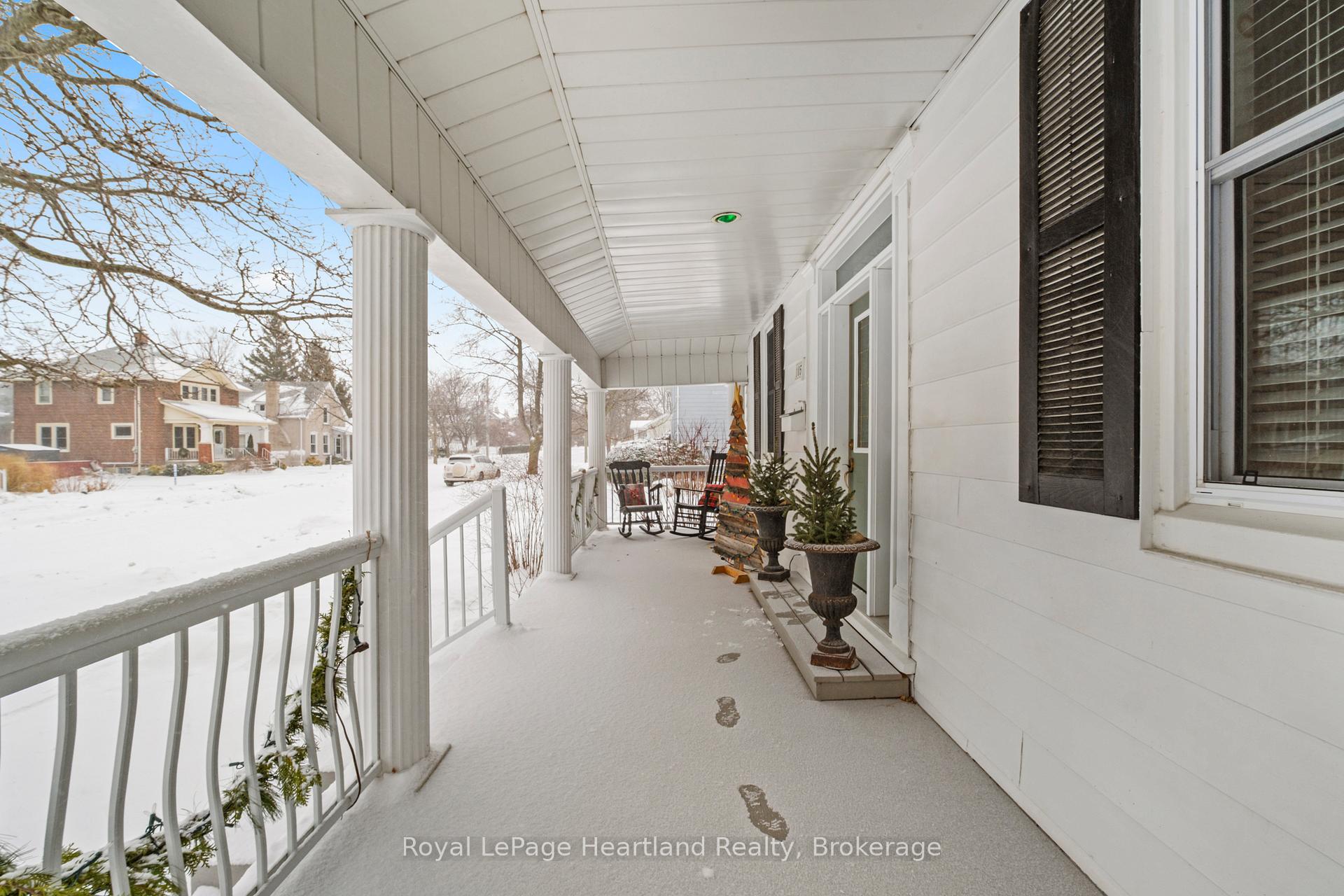 Photo 7 of 105 Quebec Street, Goderich, Goderich (Town) — HOMEH
