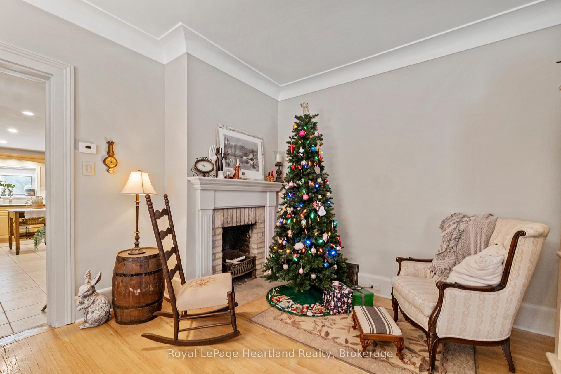 Photo 6 of 105 Quebec Street, Goderich, Goderich (Town) — HOMEH