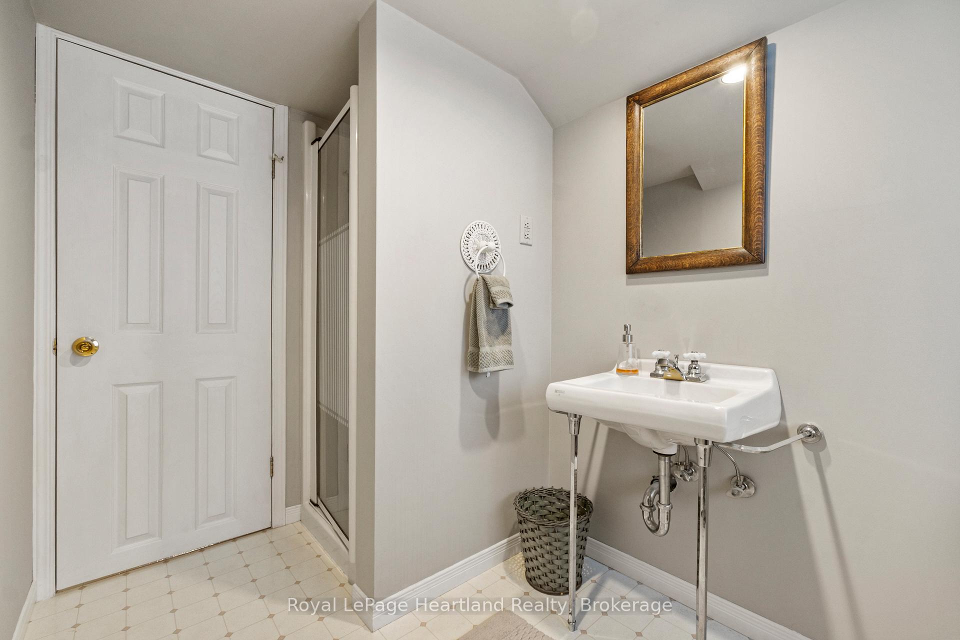 Photo 28 of 105 Quebec Street, Goderich, Goderich (Town) — HOMEH