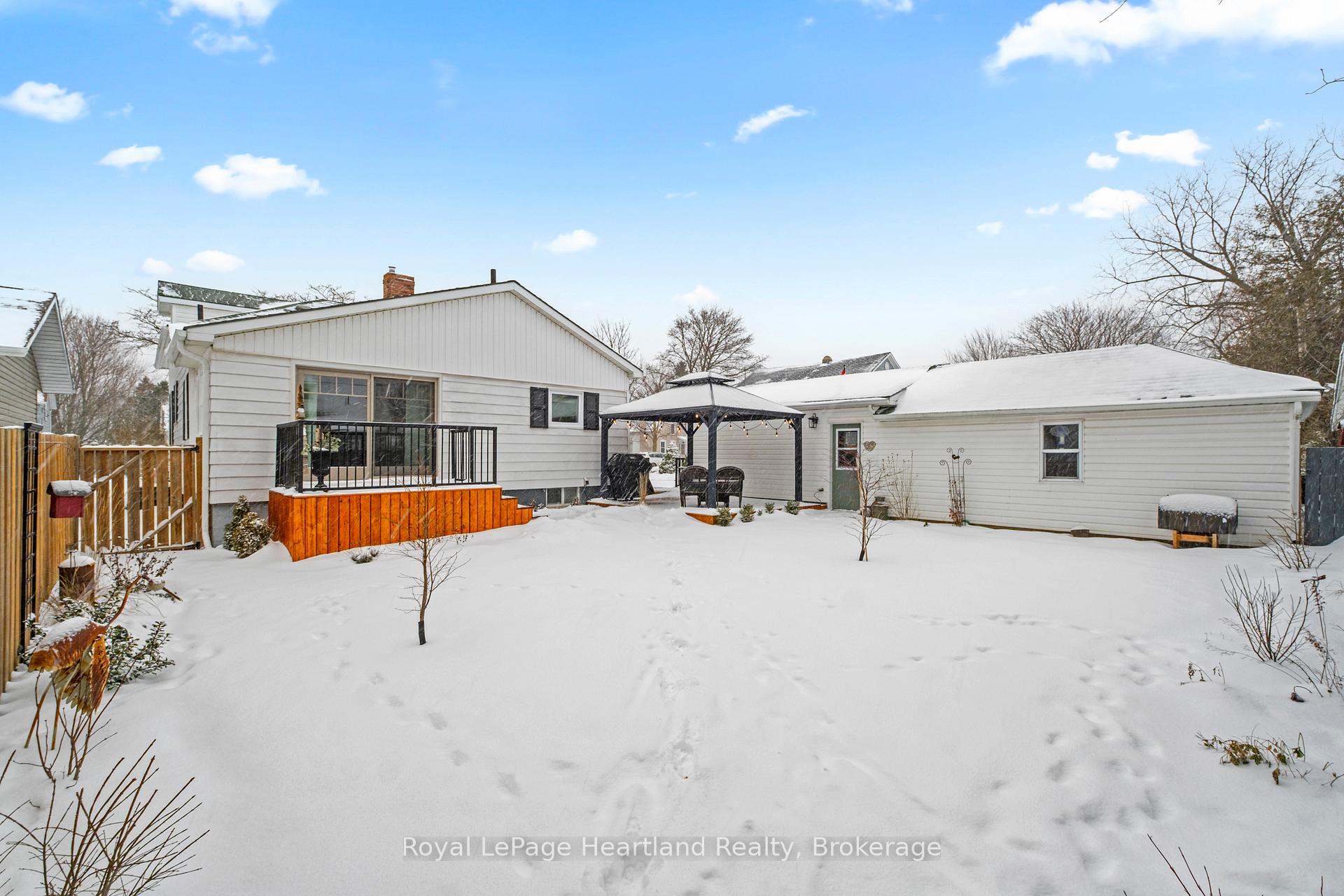 Photo 40 of 105 Quebec Street, Goderich, Goderich (Town) — HOMEH
