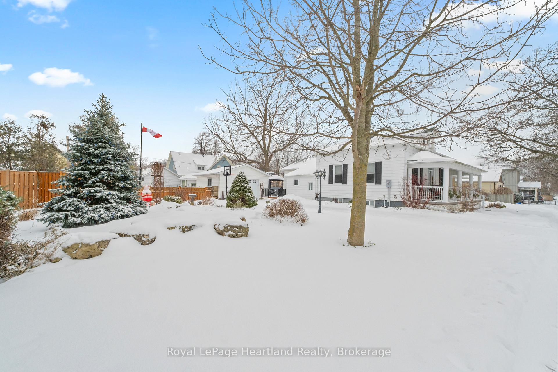 Photo 49 of 105 Quebec Street, Goderich, Goderich (Town) — HOMEH