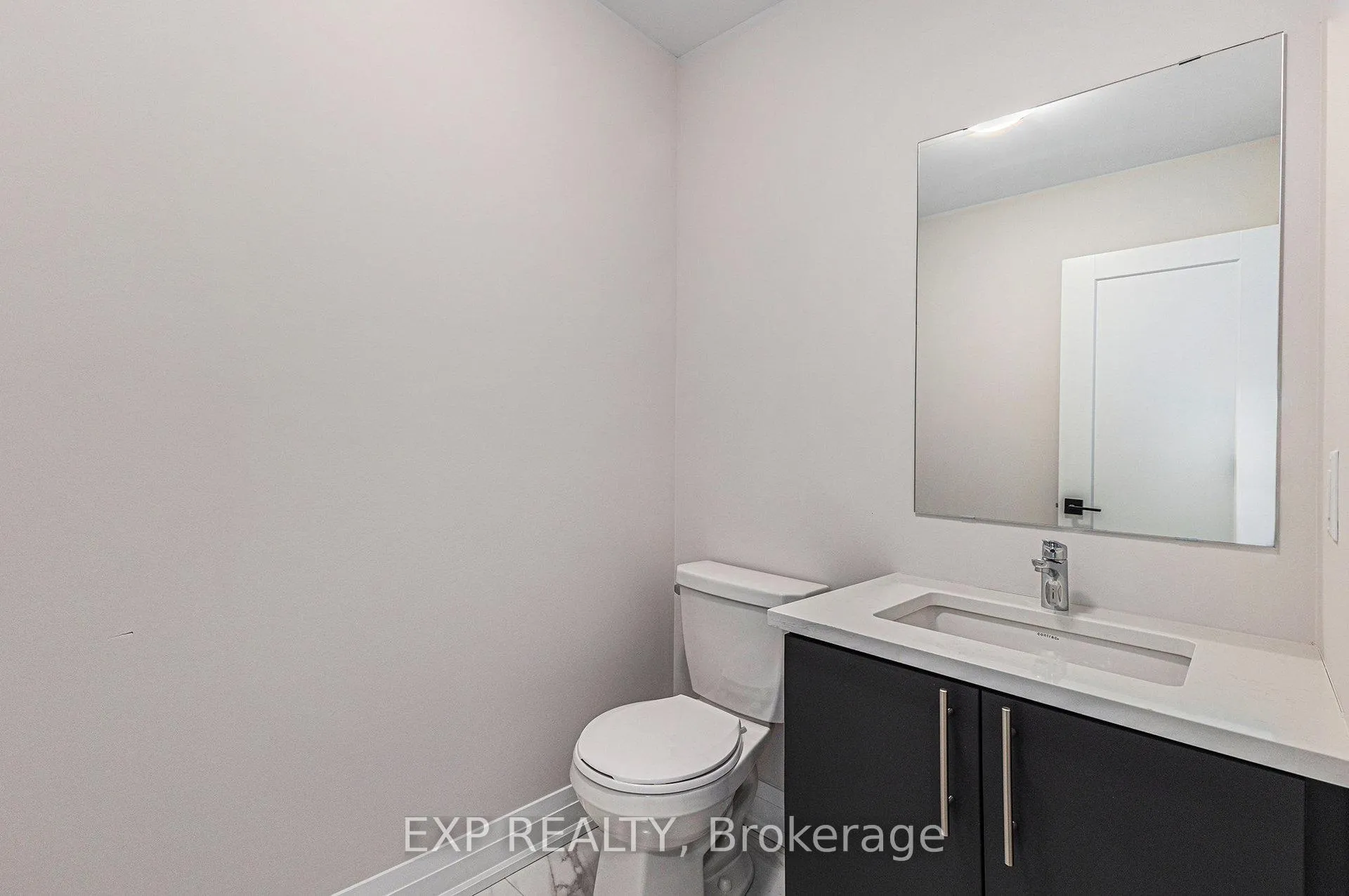 Photo 18 of 402 Fleet Canuck Private, Ottawa, Huntley Ward (South East) — HOMEH