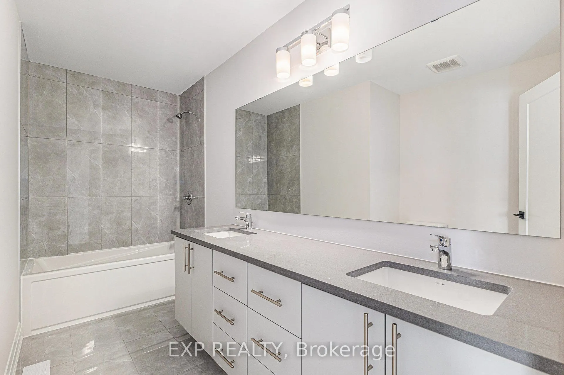Photo 19 of 402 Fleet Canuck Private, Ottawa, Huntley Ward (South East) — HOMEH