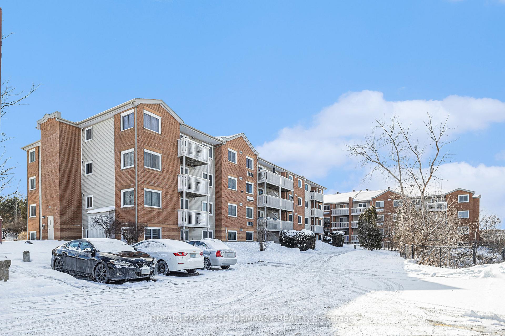 Photo 2 of Unit 216, 345 Centrum Boulevard, Ottawa, Bilberry Creek/Queenswood Heights — HOMEH