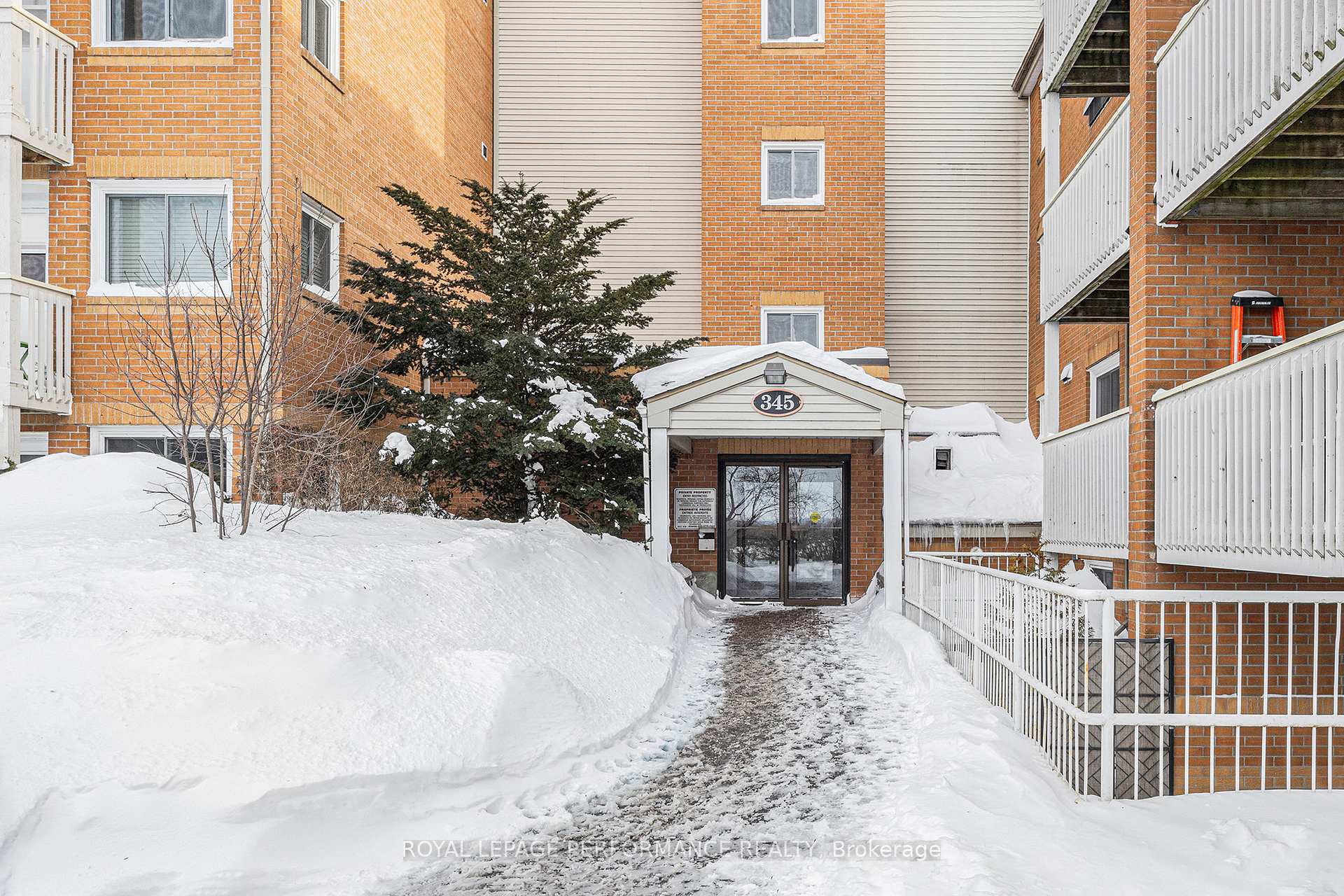 Photo 4 of Unit 216, 345 Centrum Boulevard, Ottawa, Bilberry Creek/Queenswood Heights — HOMEH
