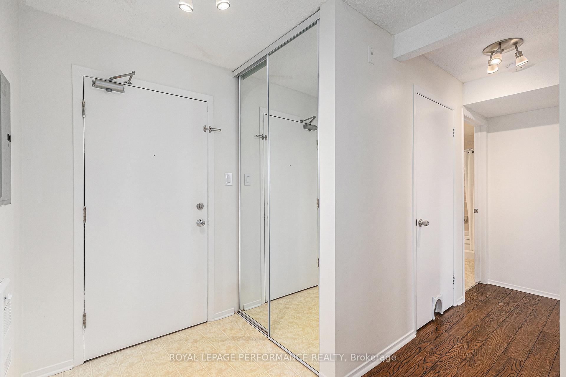 Photo 8 of Unit 216, 345 Centrum Boulevard, Ottawa, Bilberry Creek/Queenswood Heights — HOMEH