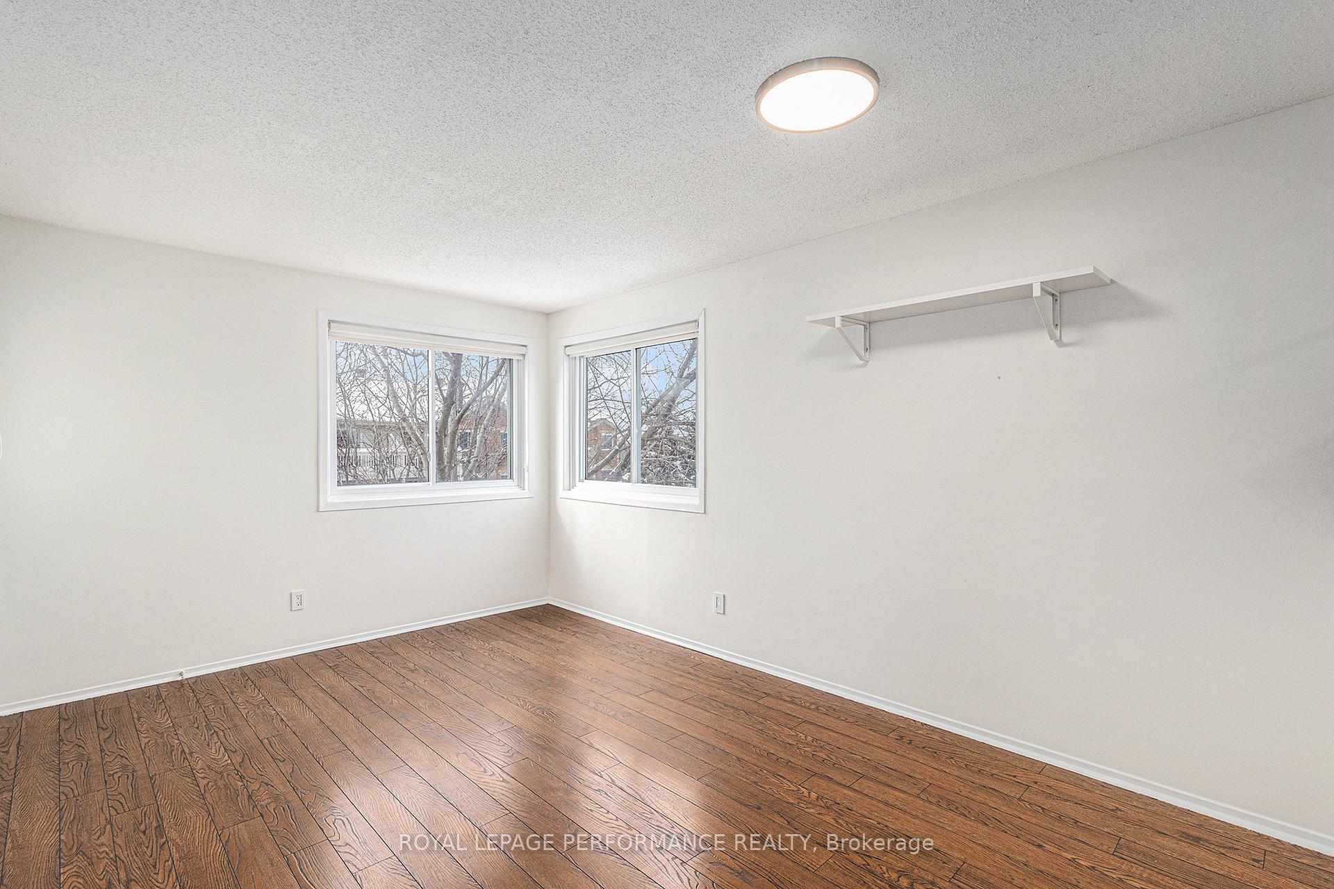 Photo 9 of Unit 216, 345 Centrum Boulevard, Ottawa, Bilberry Creek/Queenswood Heights — HOMEH