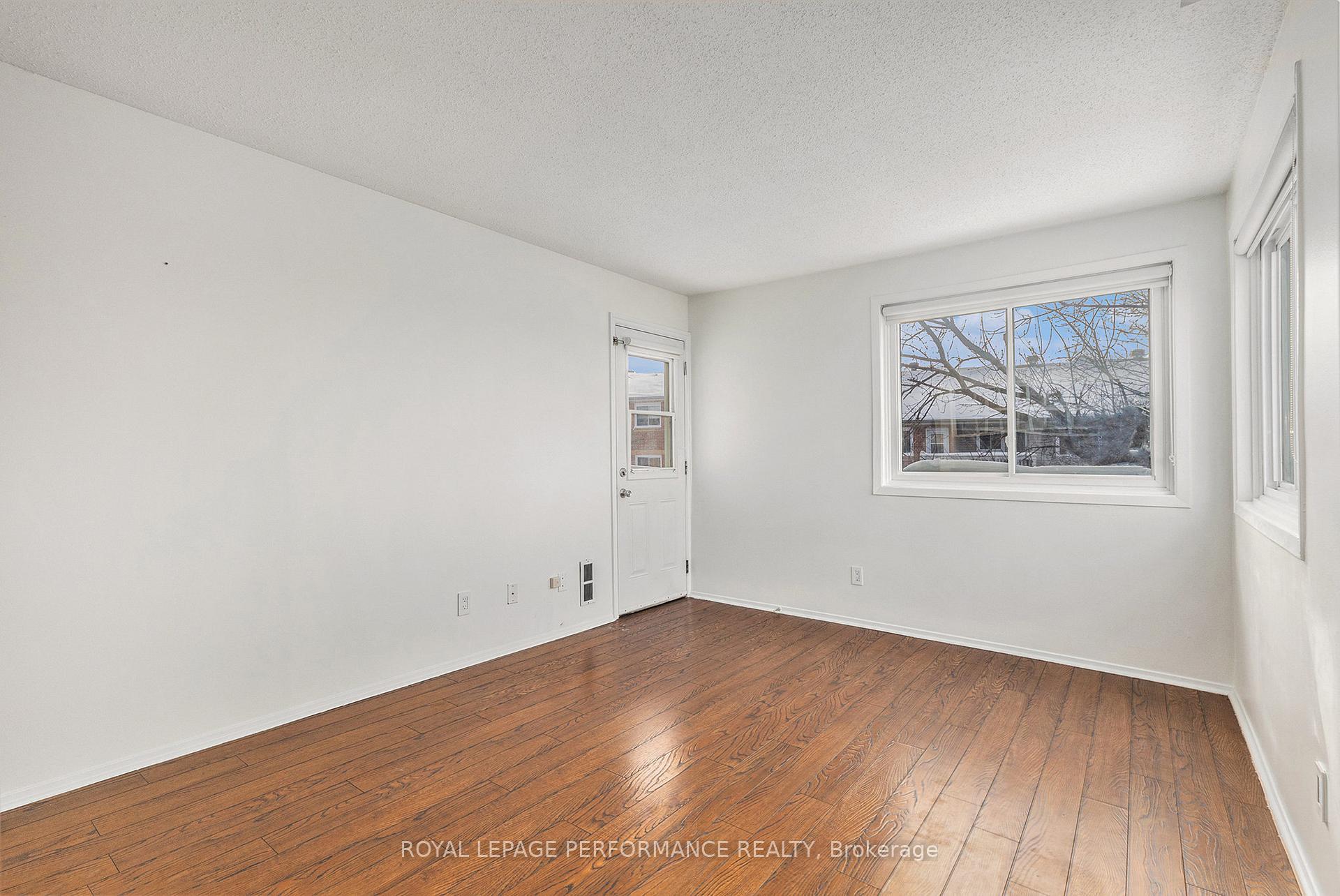 Photo 13 of Unit 216, 345 Centrum Boulevard, Ottawa, Bilberry Creek/Queenswood Heights — HOMEH