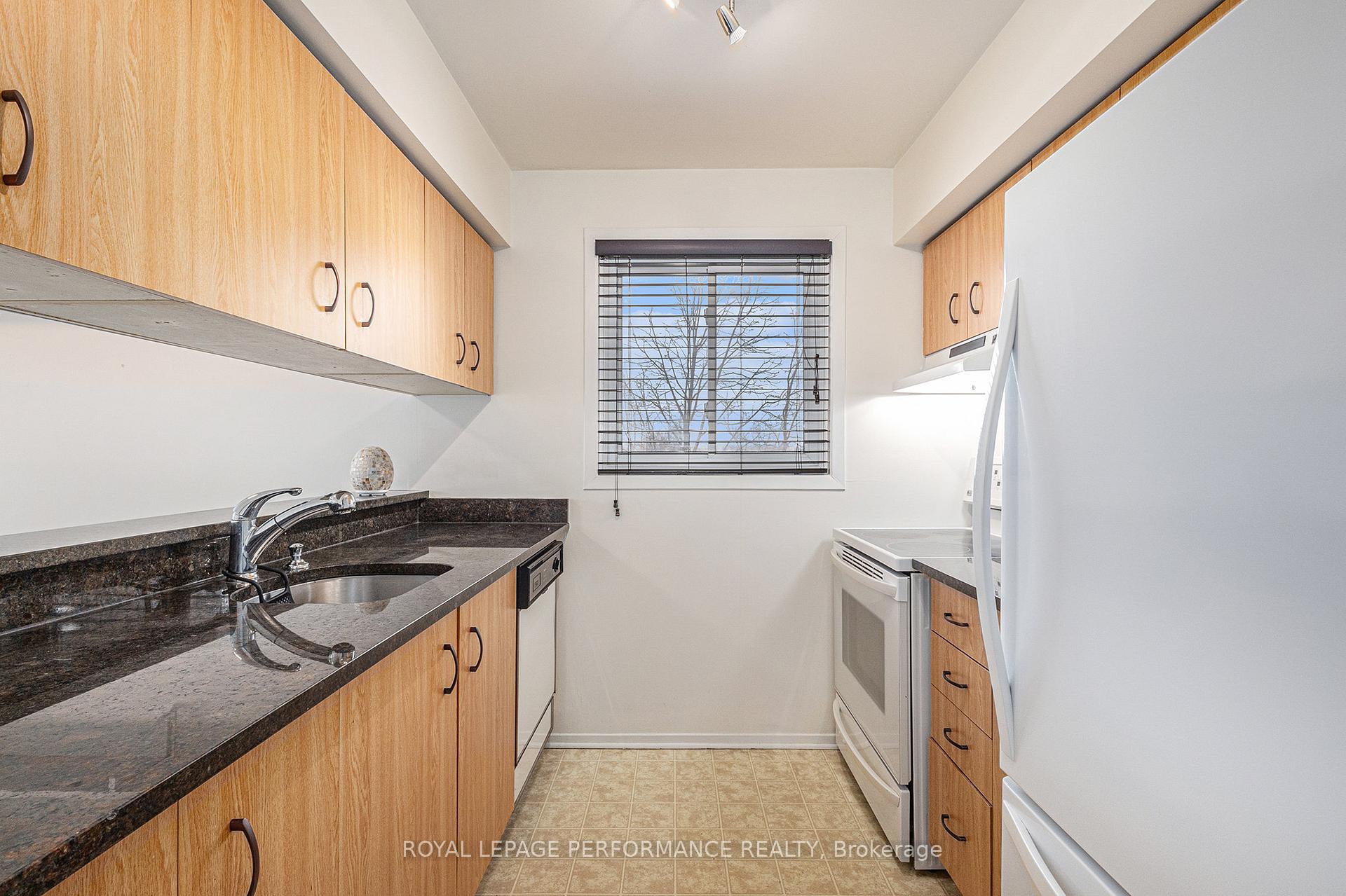 Photo 18 of Unit 216, 345 Centrum Boulevard, Ottawa, Bilberry Creek/Queenswood Heights — HOMEH