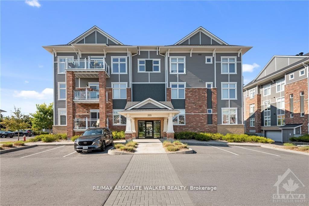 Front of Unit 203, 355 Elizabeth Cosgrove