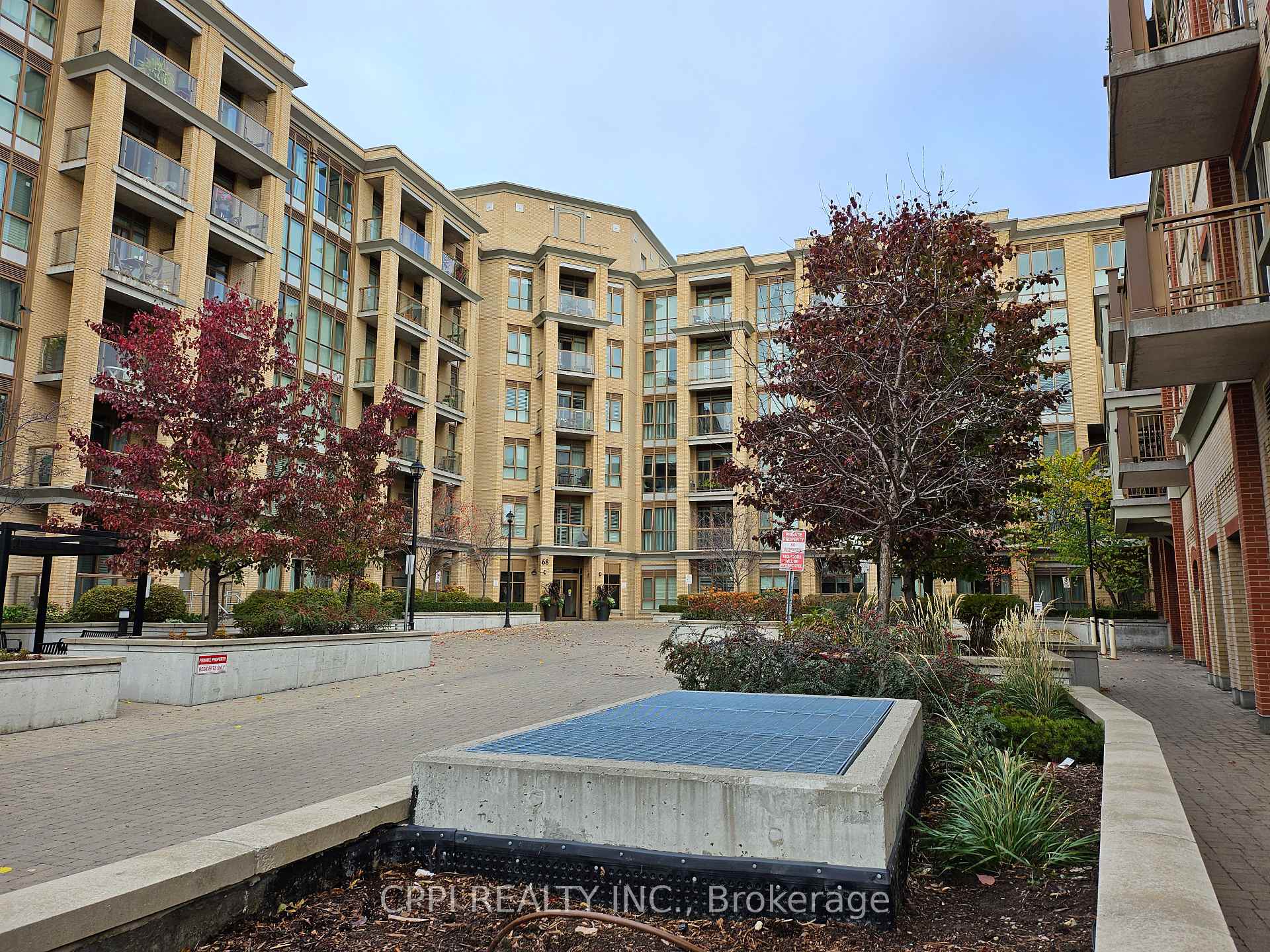 Front of Unit 329, 68 Main Street N
