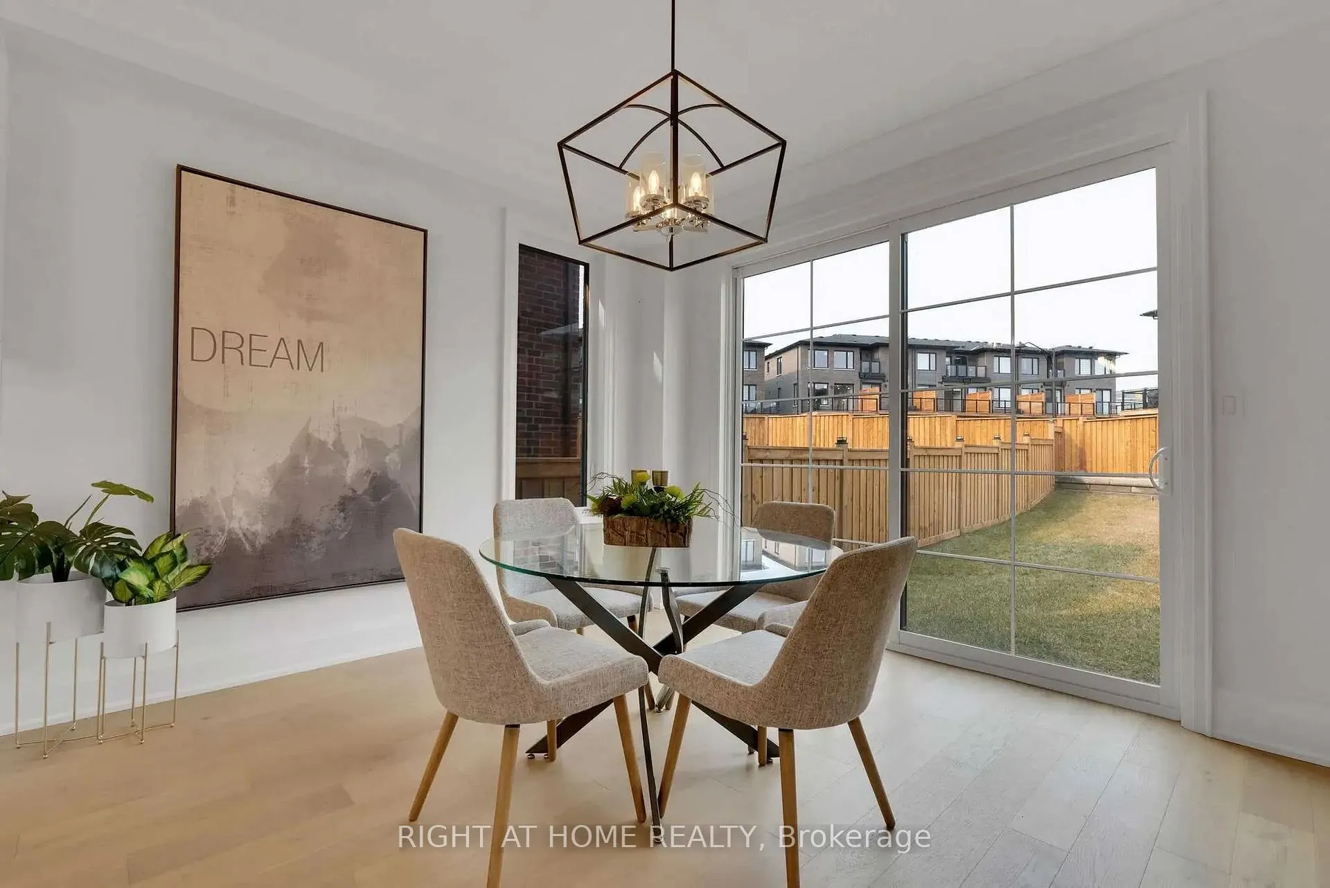 Photo 13 of 135 Courvier Crescent, Clarington, Bowmanville — HOMEH
