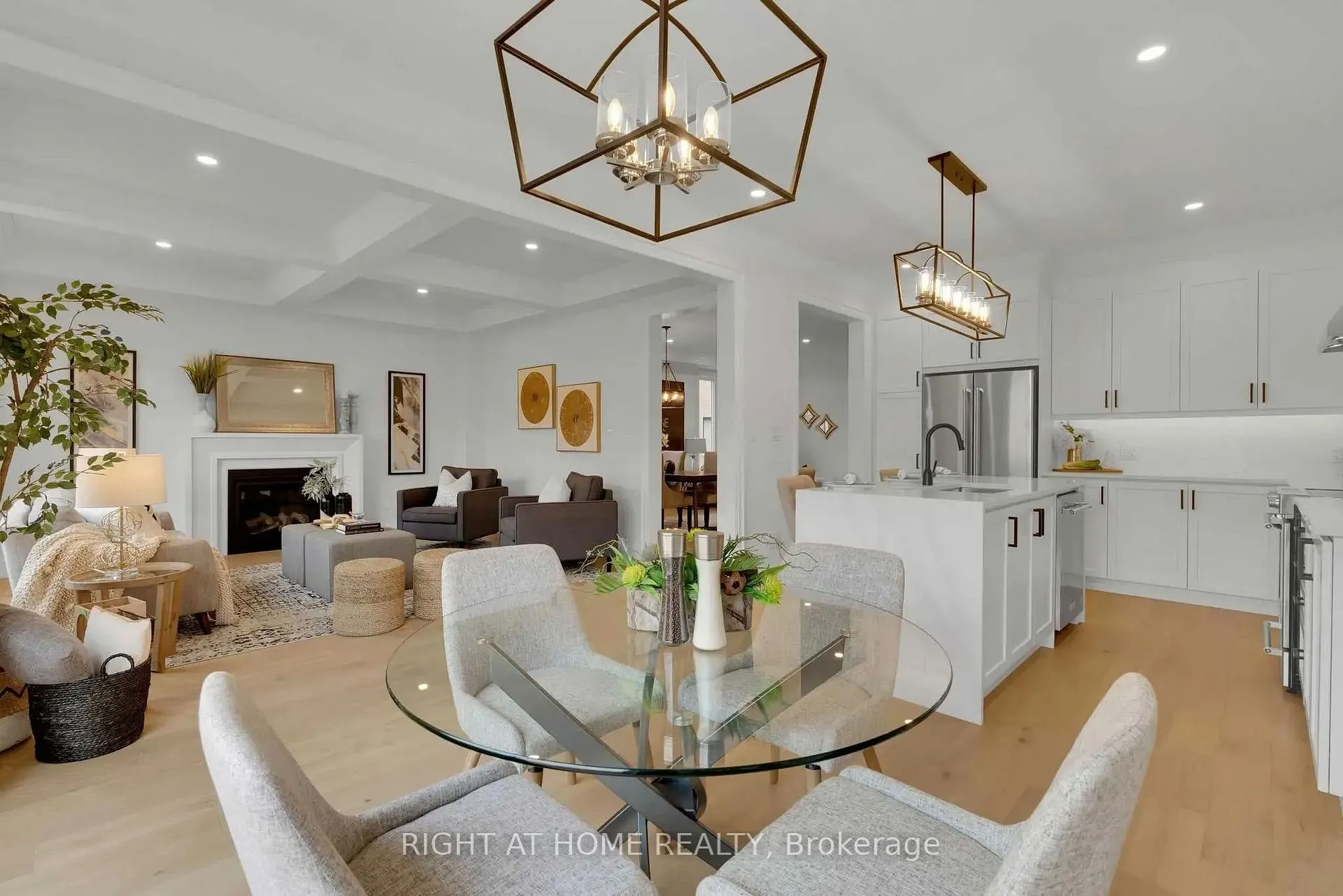 Photo 14 of 135 Courvier Crescent, Clarington, Bowmanville — HOMEH