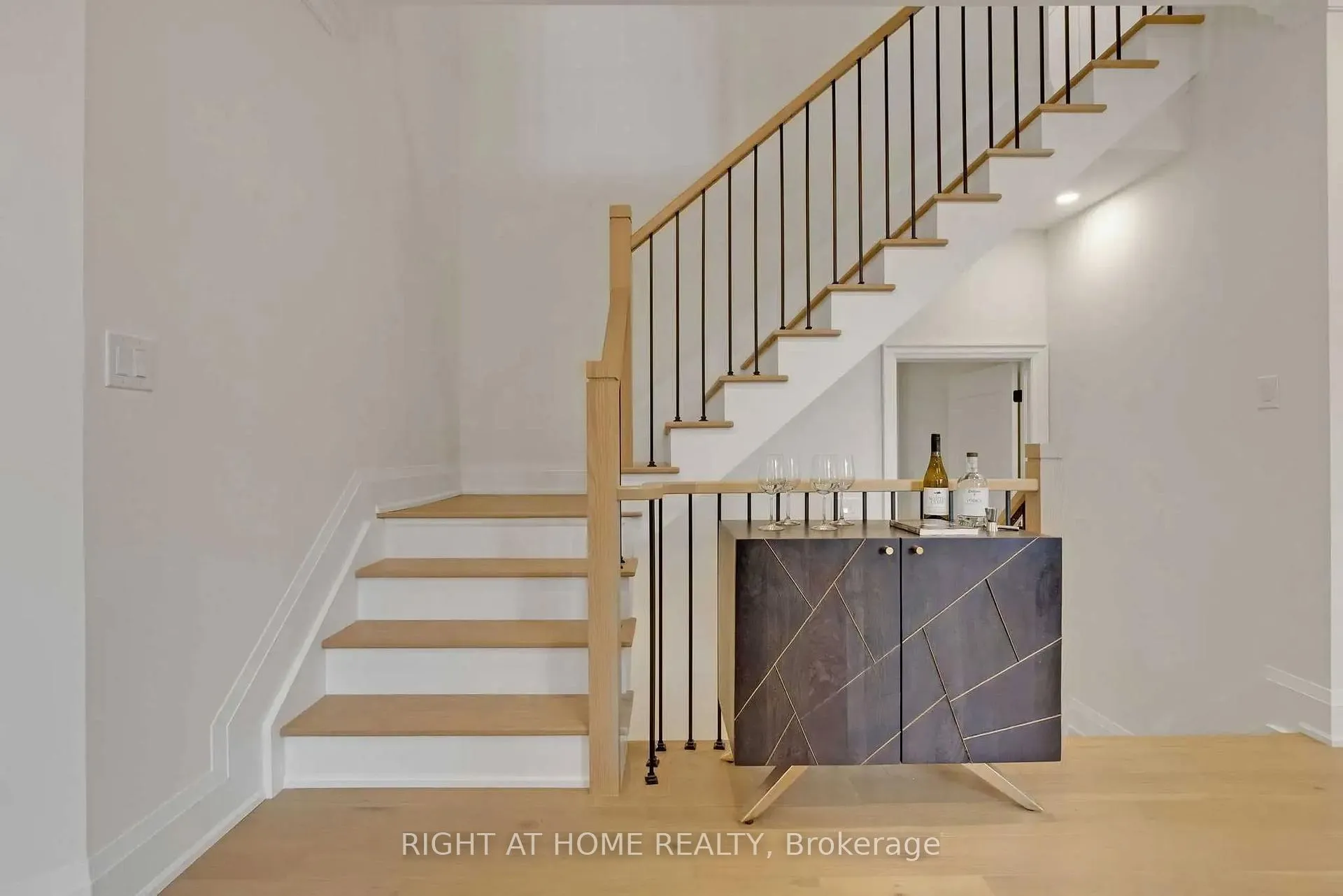 Photo 18 of 135 Courvier Crescent, Clarington, Bowmanville — HOMEH