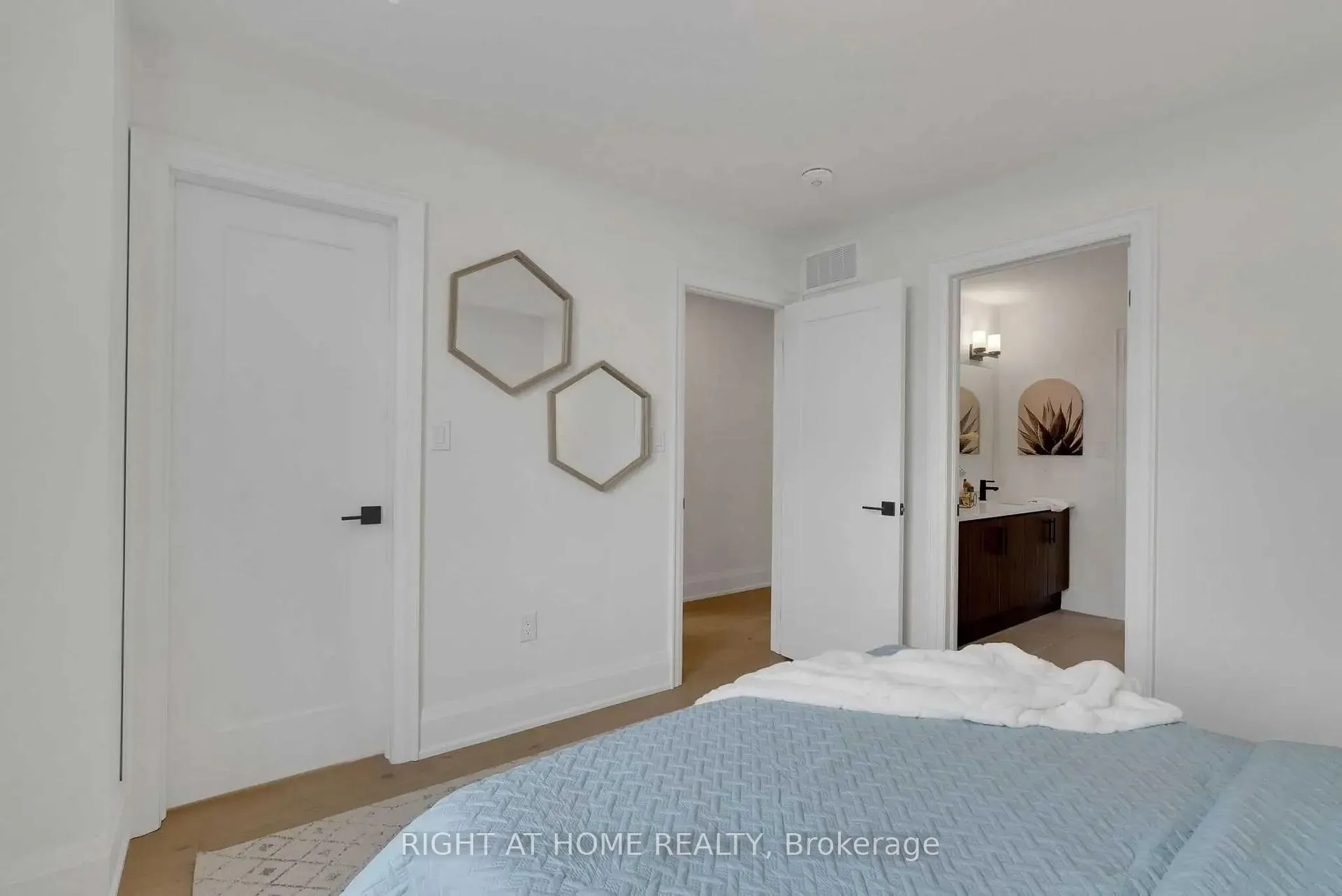 Photo 29 of 135 Courvier Crescent, Clarington, Bowmanville — HOMEH