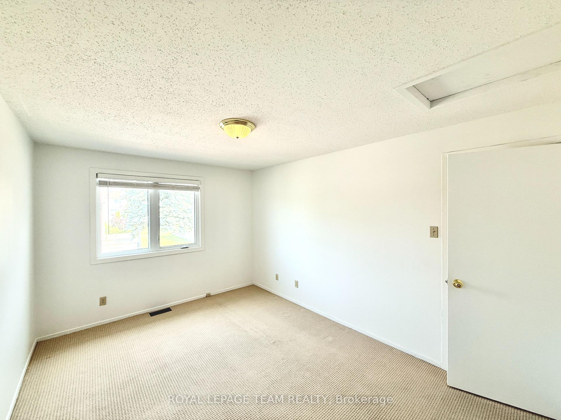 Photo 19 of Unit A, 14 Castlebrook Lane, Ottawa, Centrepointe — HOMEH