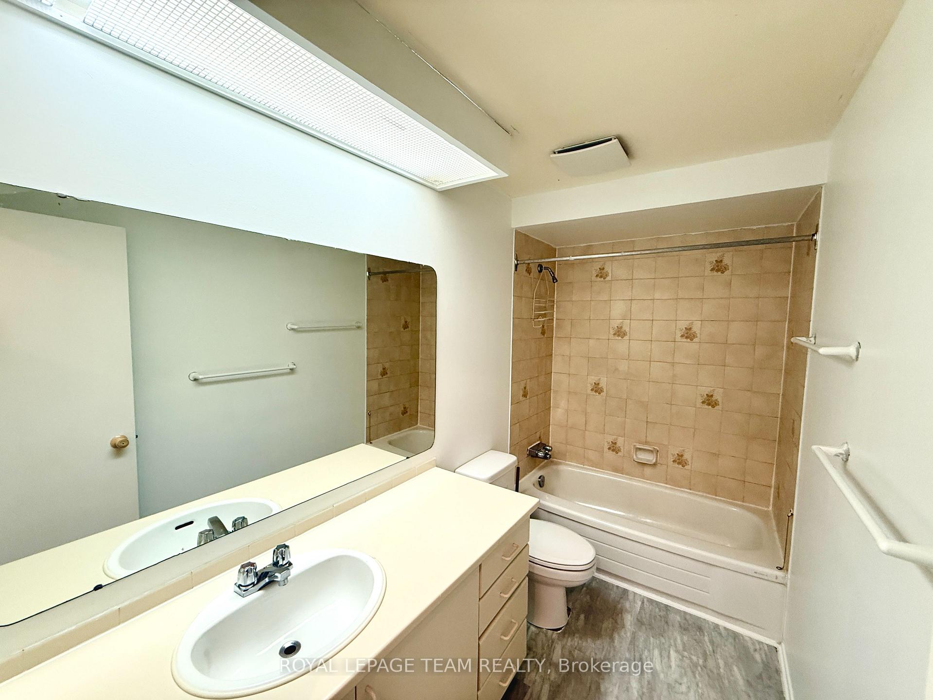 Photo 21 of Unit A, 14 Castlebrook Lane, Ottawa, Centrepointe — HOMEH