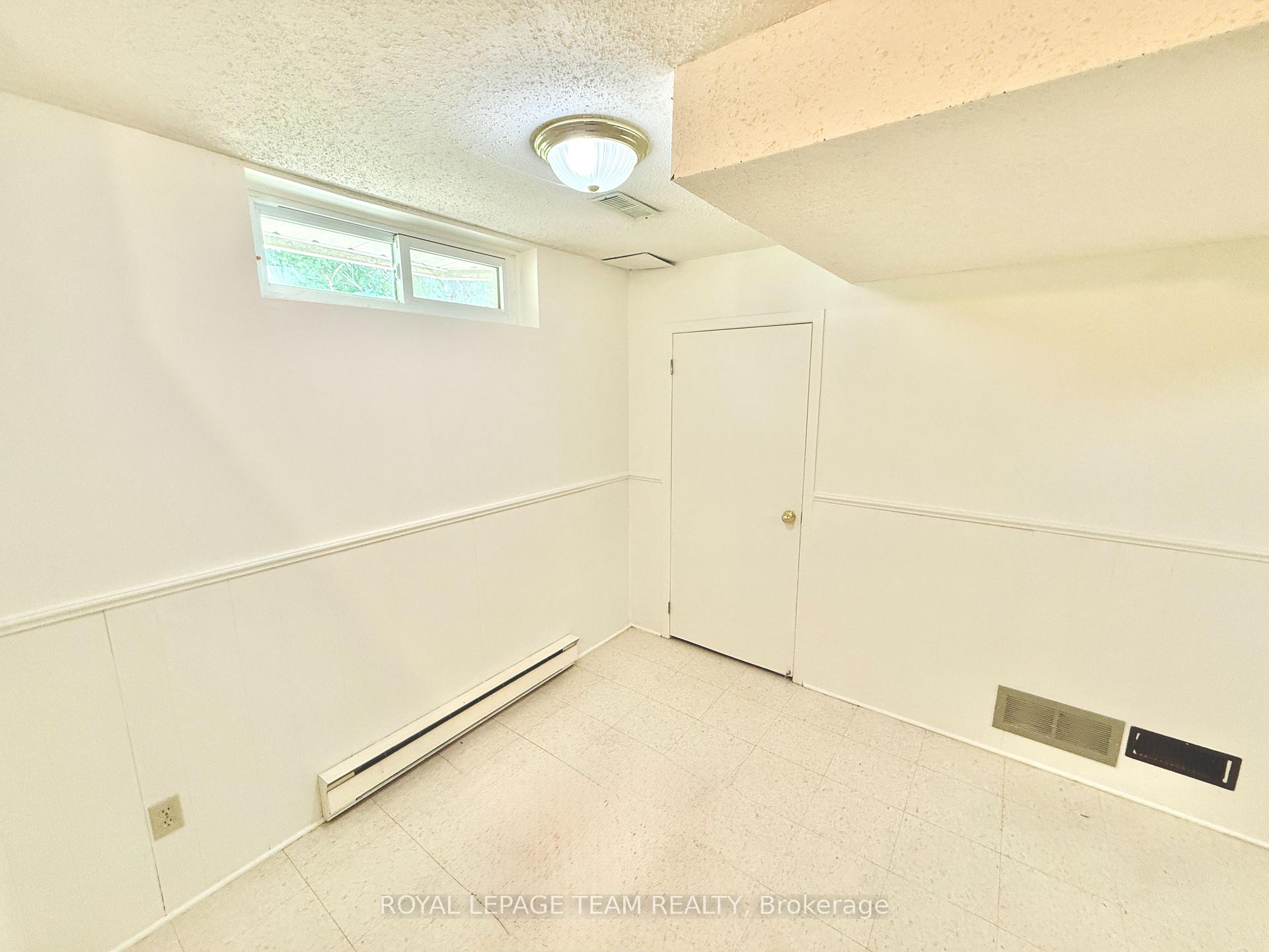 Photo 27 of Unit A, 14 Castlebrook Lane, Ottawa, Centrepointe — HOMEH