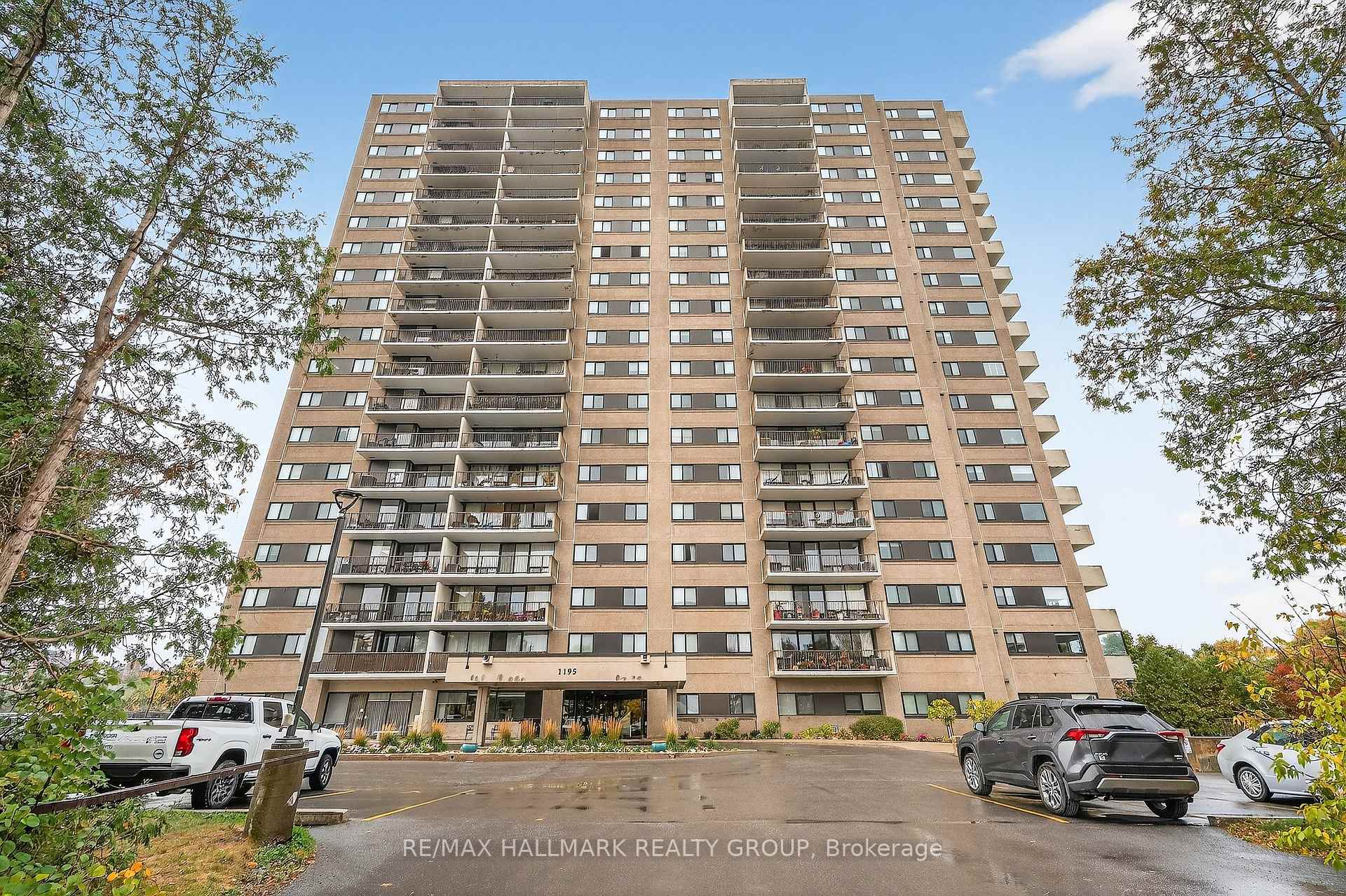 Front of Unit 1702, 1195 Richmond Road