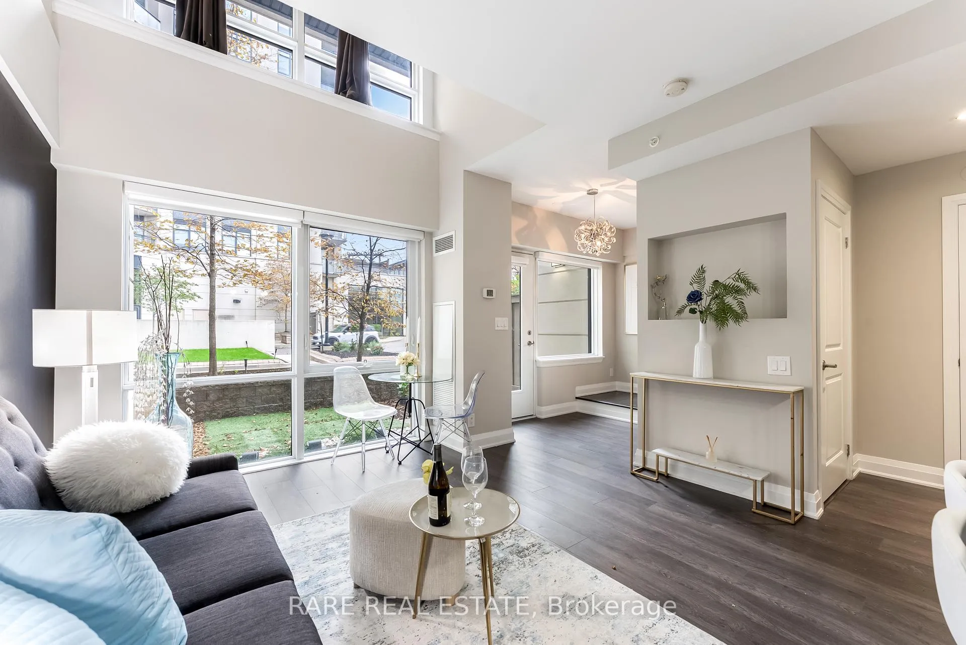 Front of Unit 118, 24 Woodstream Boulevard