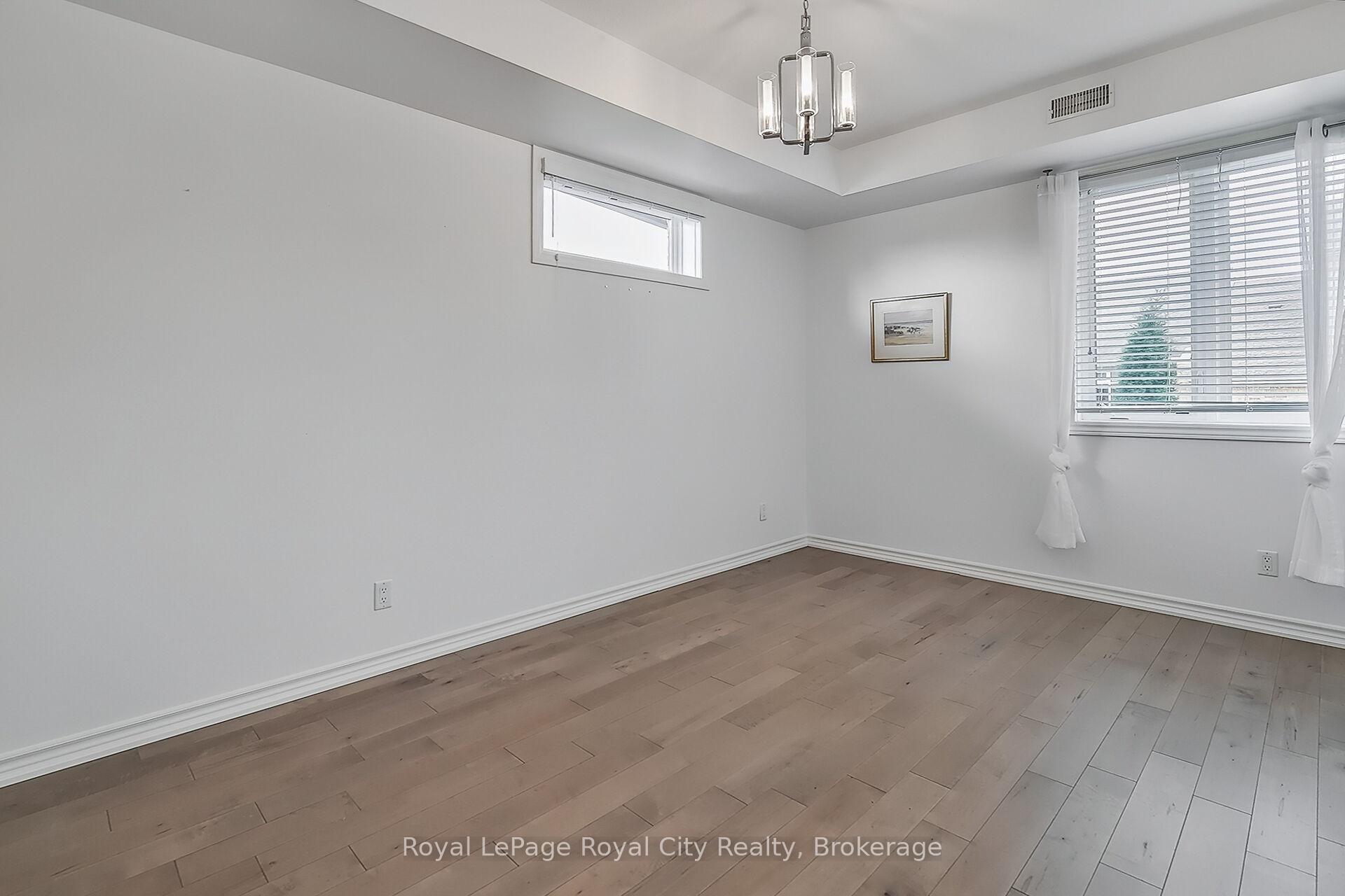 Photo 18 of Unit 2, 32 Arkell Road, Guelph, Kortright East — HOMEH