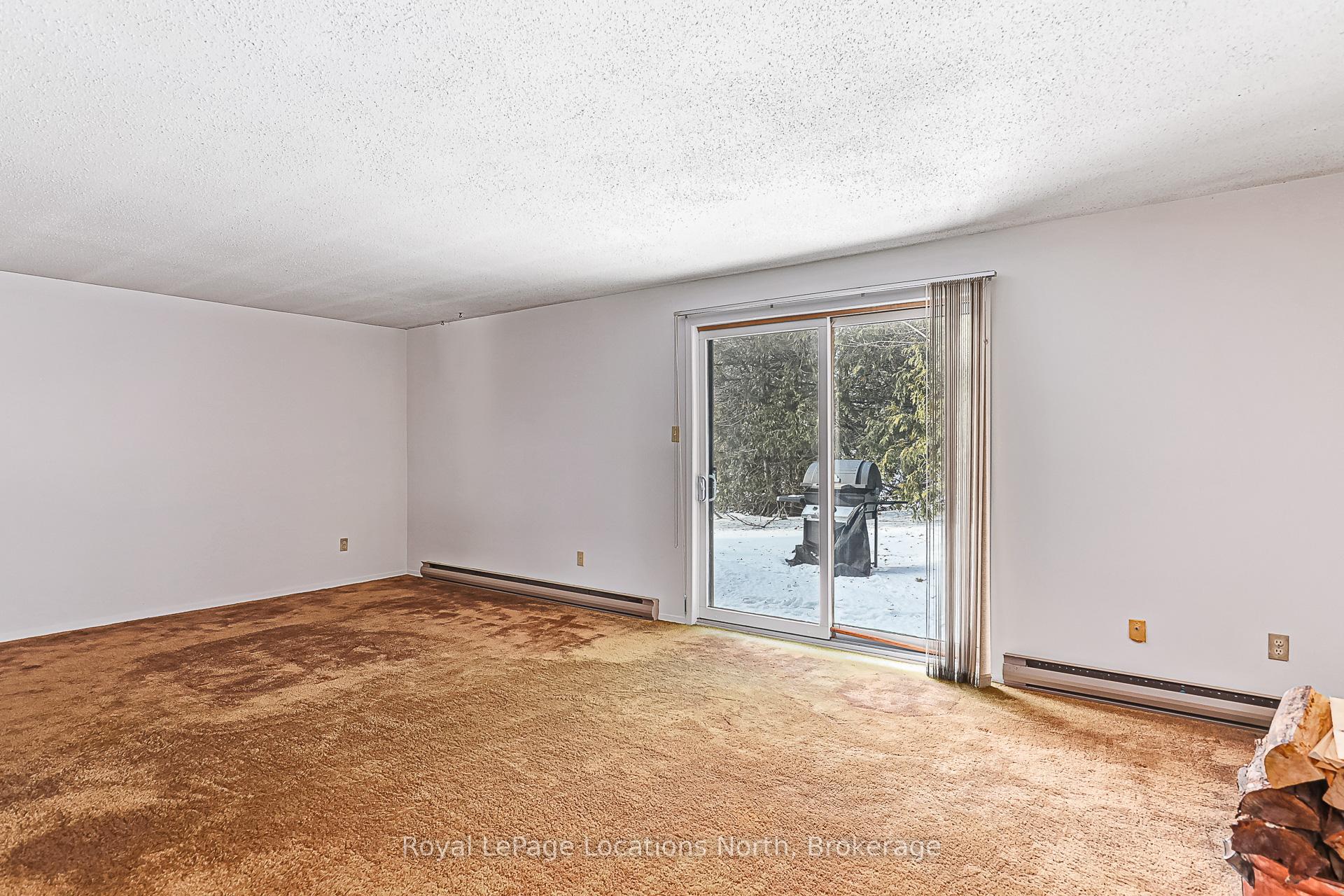 Photo 16 of 147 Escarpment Crescent, Collingwood — HOMEH