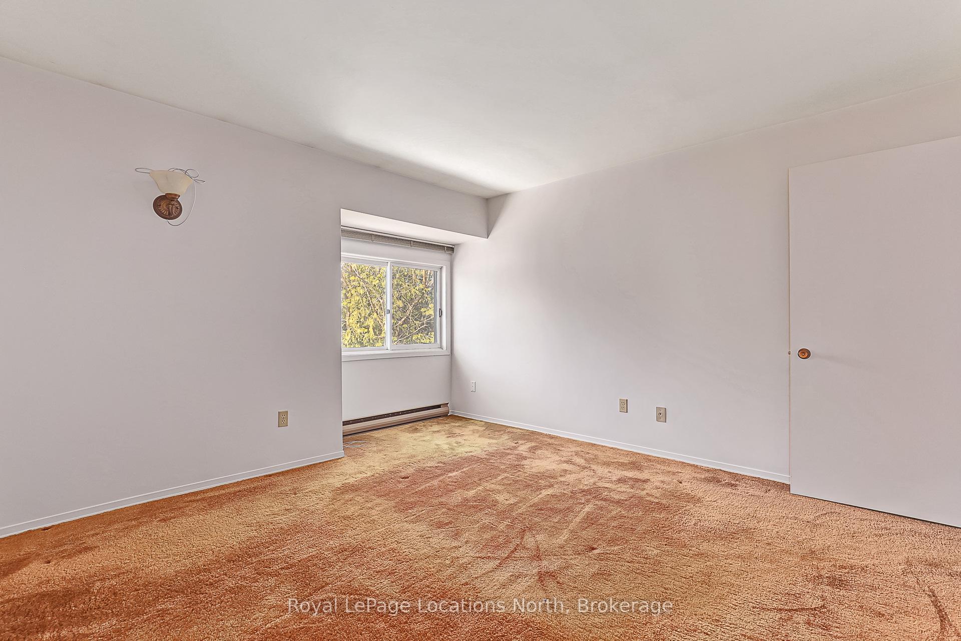 Photo 26 of 147 Escarpment Crescent, Collingwood — HOMEH
