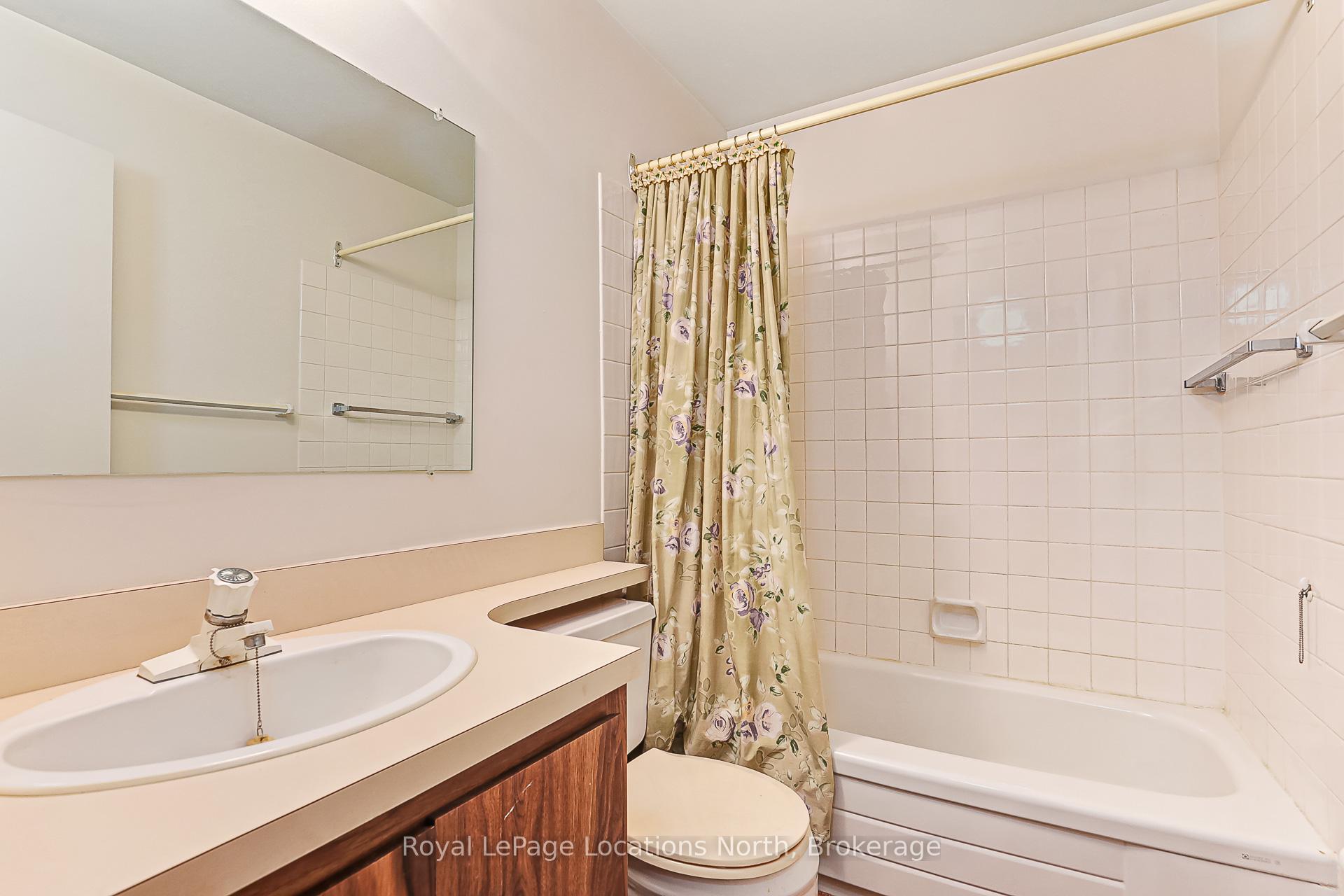 Photo 27 of 147 Escarpment Crescent, Collingwood — HOMEH