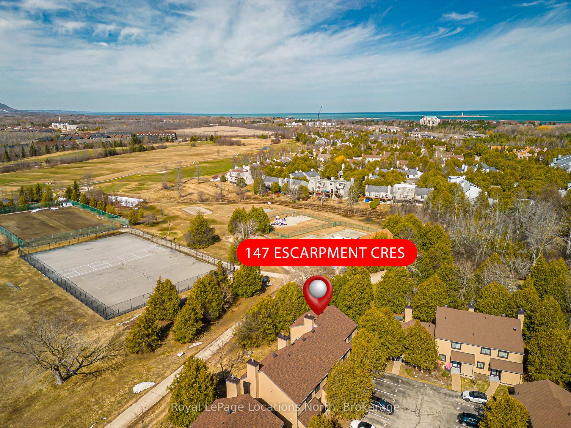 Photo 33 of 147 Escarpment Crescent, Collingwood — HOMEH