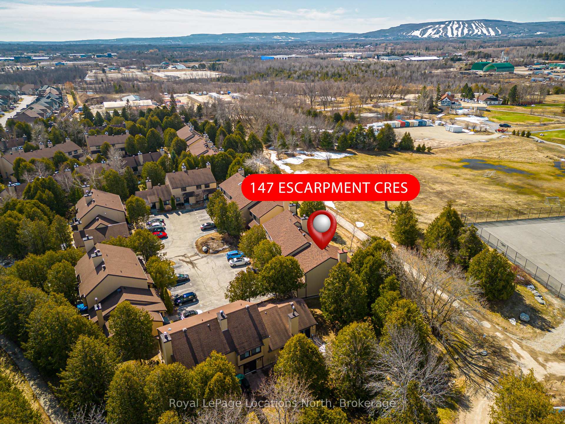 Photo 35 of 147 Escarpment Crescent, Collingwood — HOMEH