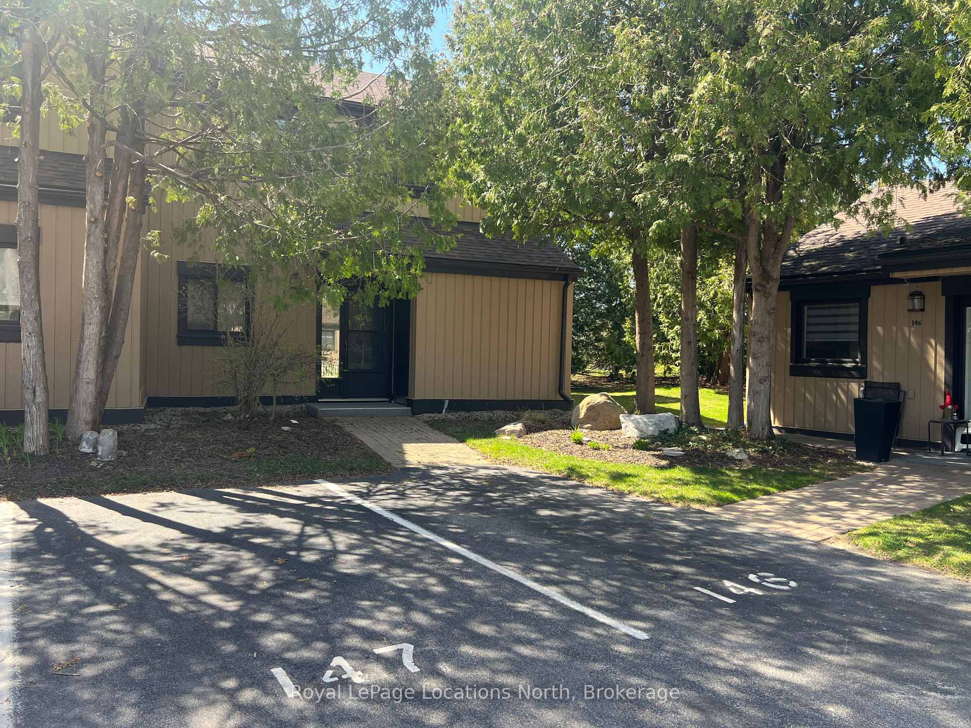 Photo 40 of 147 Escarpment Crescent, Collingwood — HOMEH