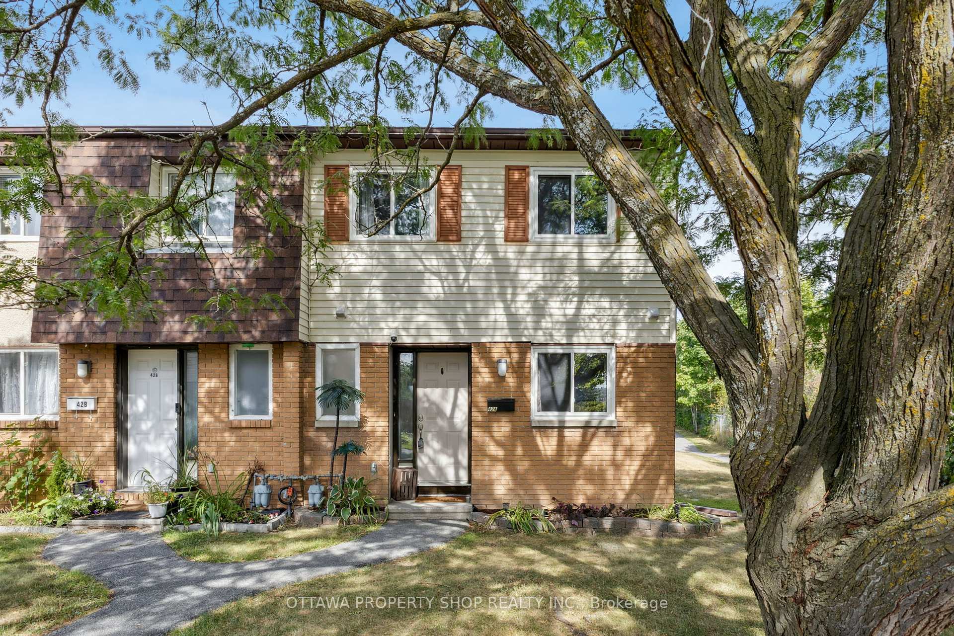 Photo 1 of 42A Woodvale Green, Ottawa, Craig Henry/Woodvale — HOMEH