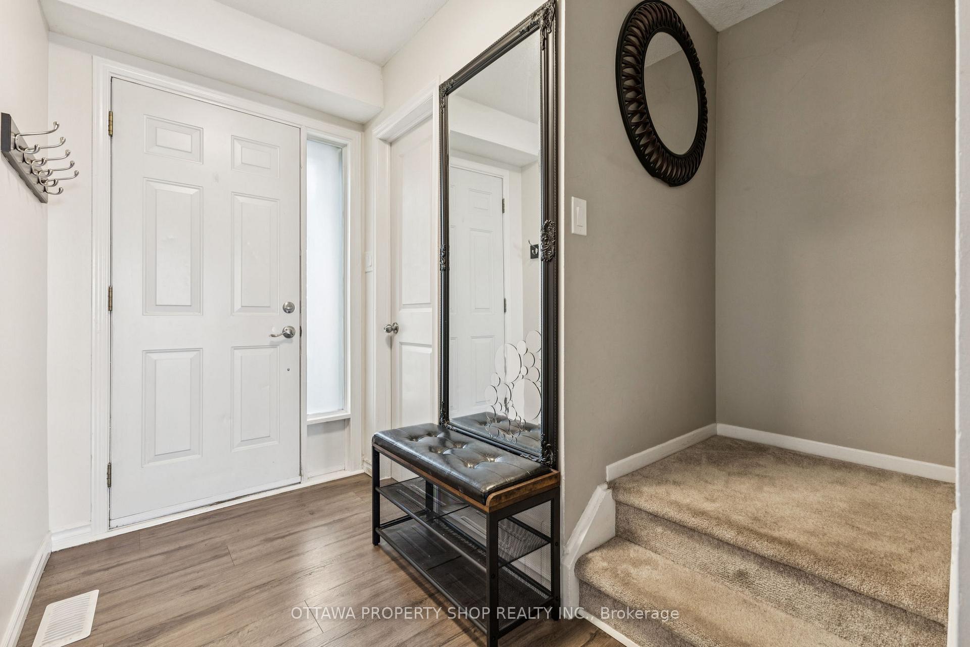 Photo 3 of 42A Woodvale Green, Ottawa, Craig Henry/Woodvale — HOMEH