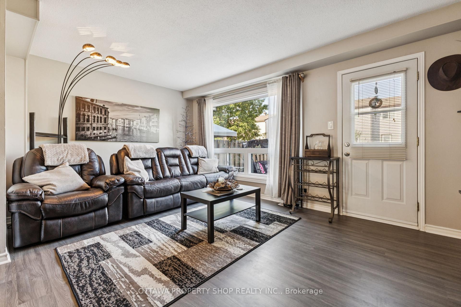 Photo 9 of 42A Woodvale Green, Ottawa, Craig Henry/Woodvale — HOMEH
