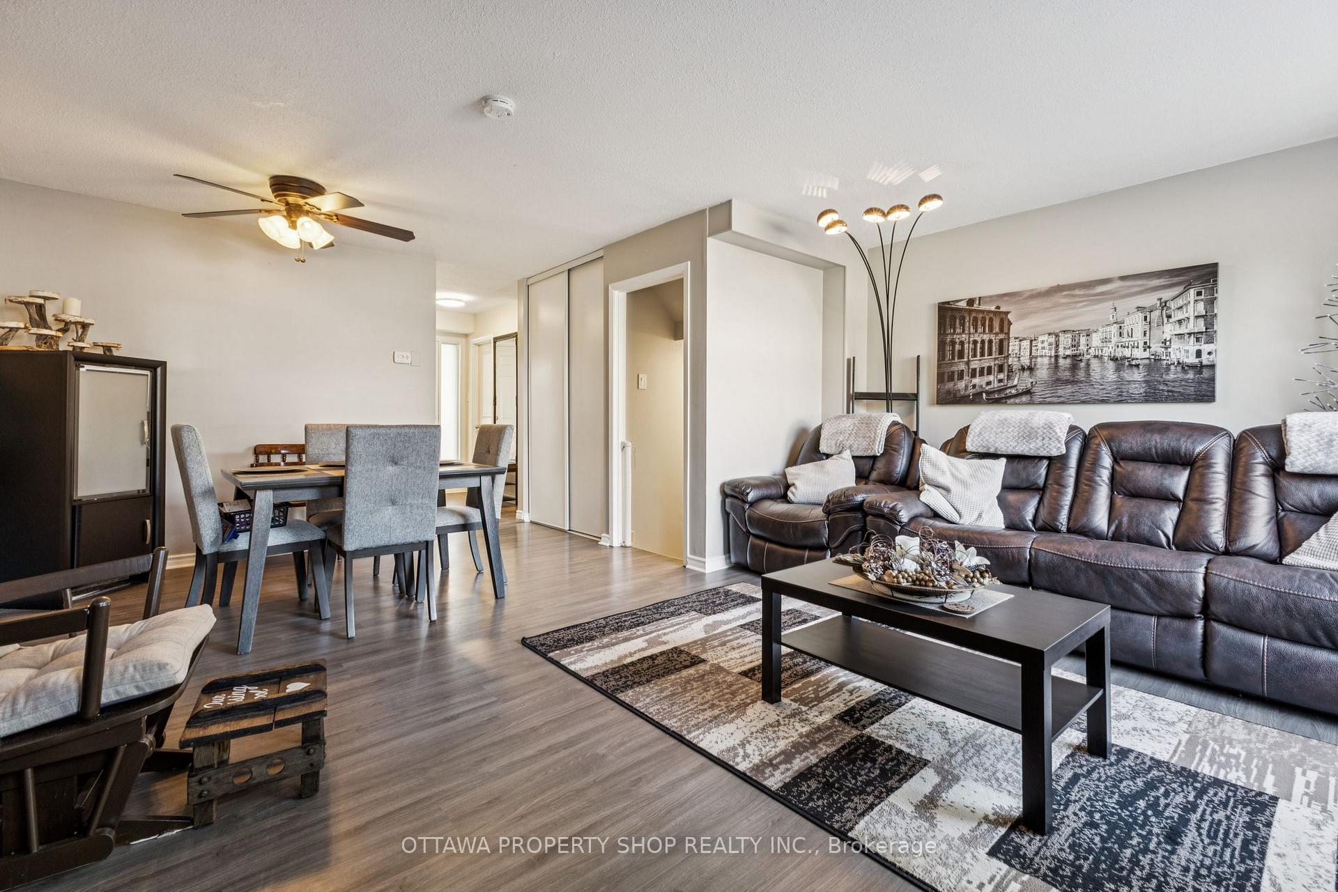 Photo 10 of 42A Woodvale Green, Ottawa, Craig Henry/Woodvale — HOMEH