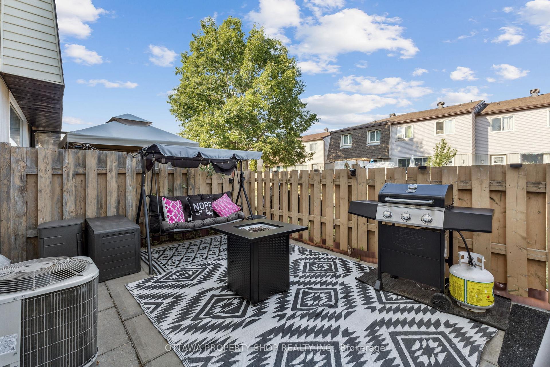 Photo 23 of 42A Woodvale Green, Ottawa, Craig Henry/Woodvale — HOMEH