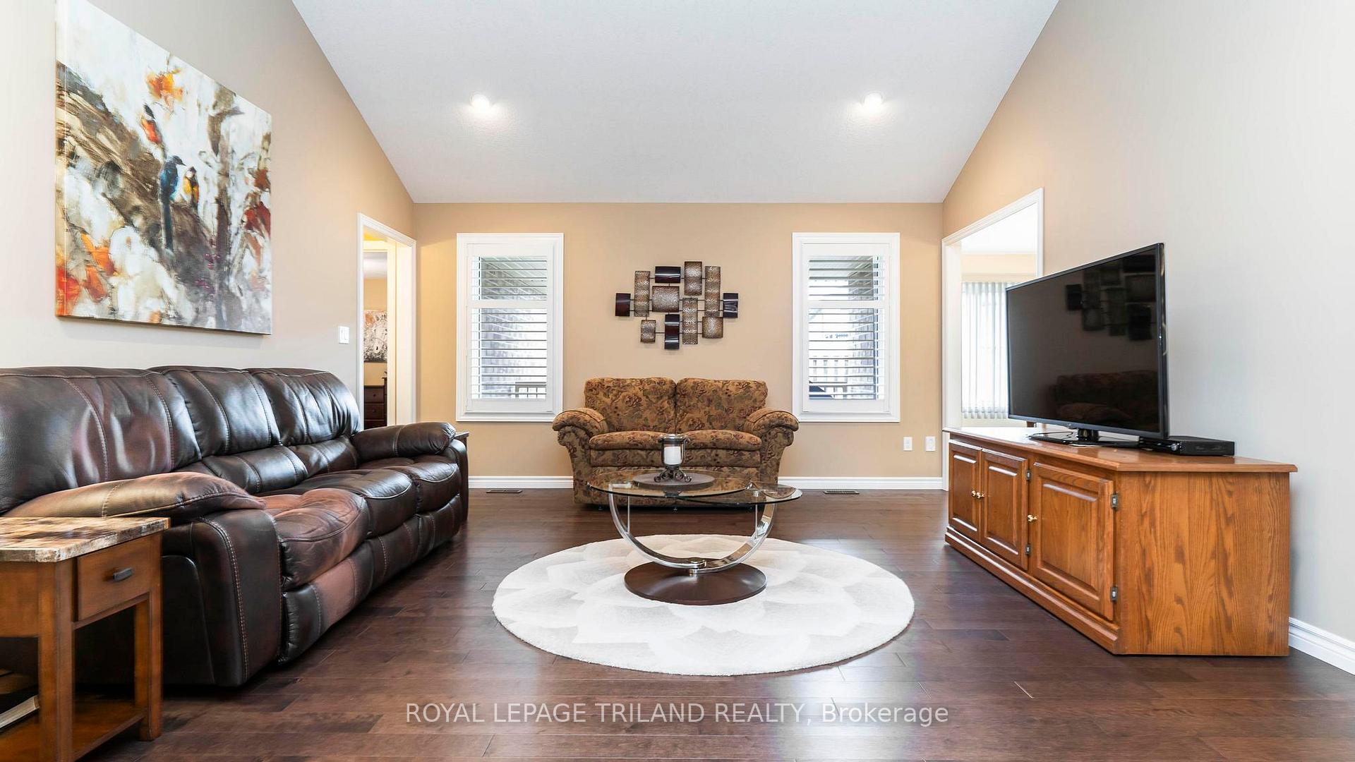 Photo 10 of Unit 25, 120 Southgate Parkway, St. Thomas — HOMEH