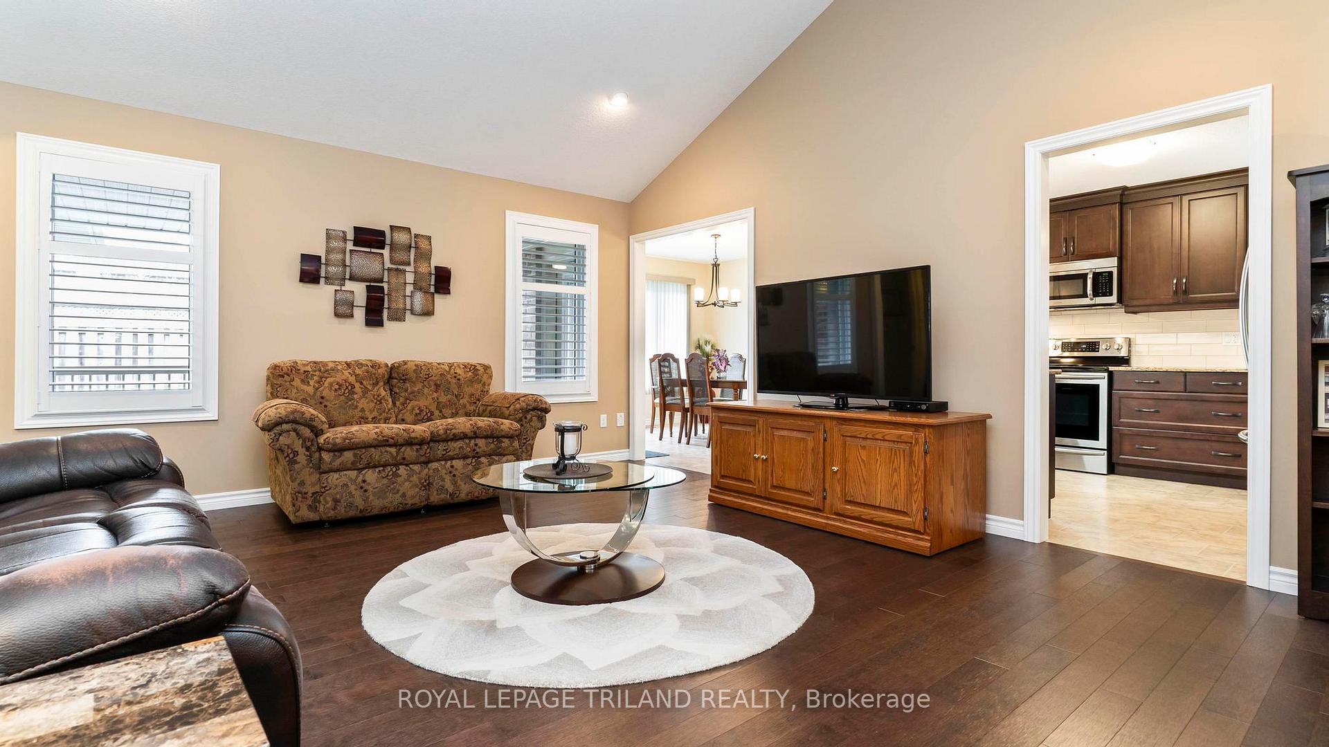 Photo 12 of Unit 25, 120 Southgate Parkway, St. Thomas — HOMEH