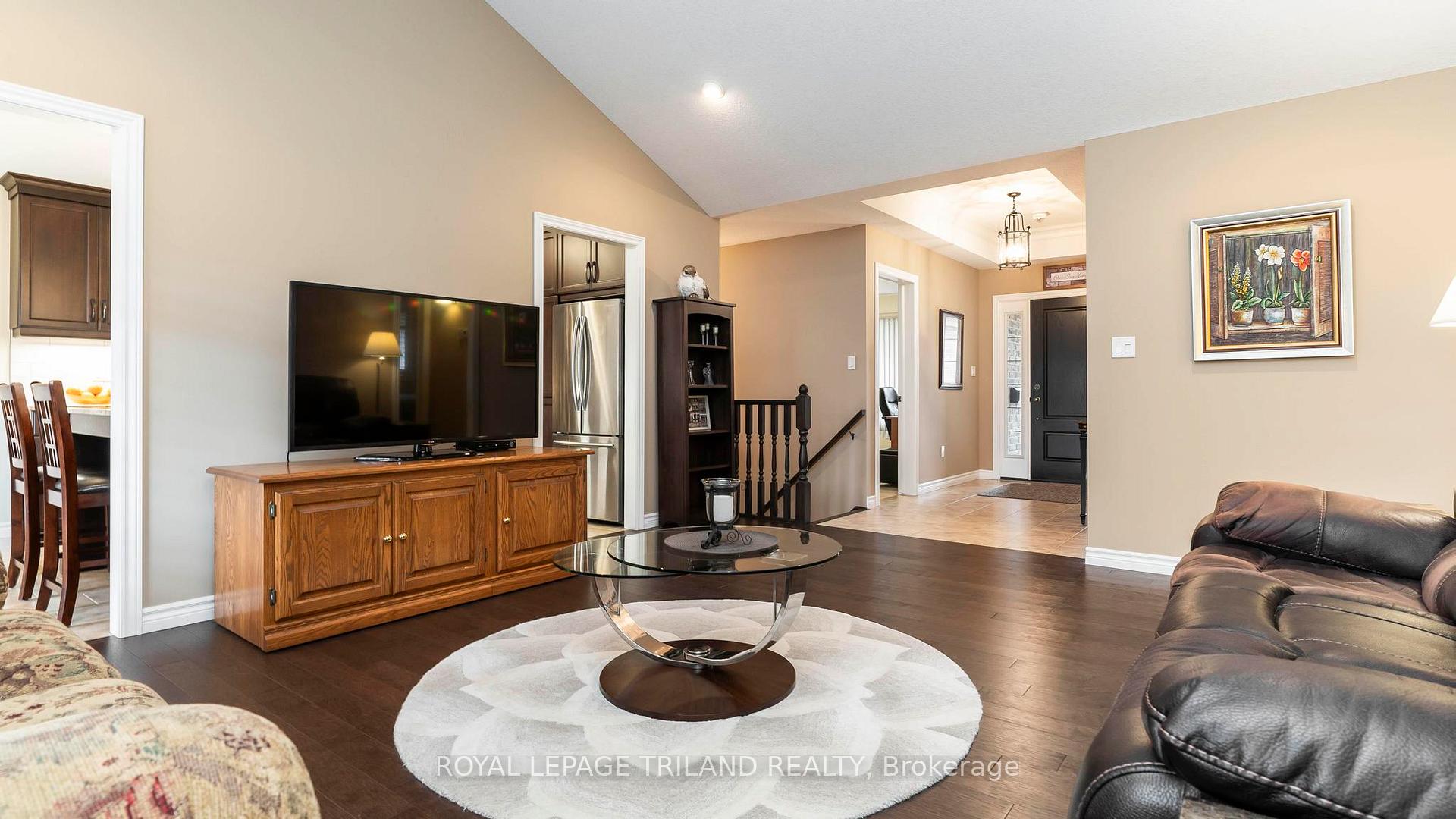 Photo 13 of Unit 25, 120 Southgate Parkway, St. Thomas — HOMEH