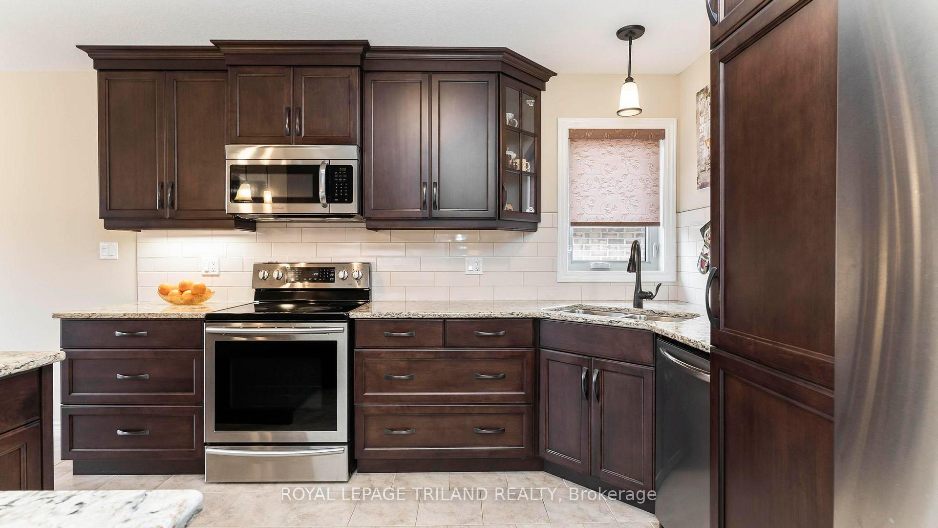Photo 15 of Unit 25, 120 Southgate Parkway, St. Thomas — HOMEH