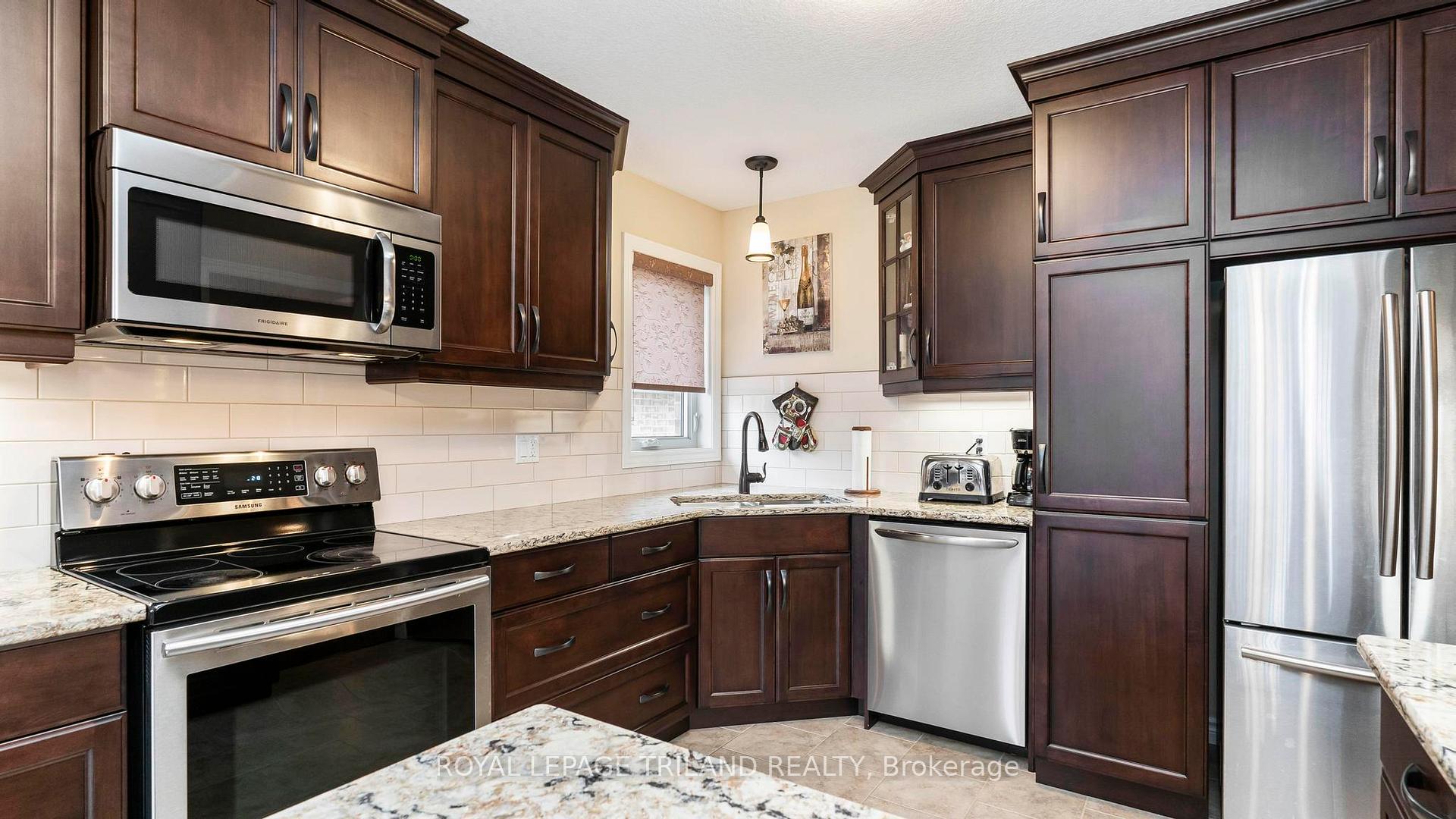Photo 18 of Unit 25, 120 Southgate Parkway, St. Thomas — HOMEH