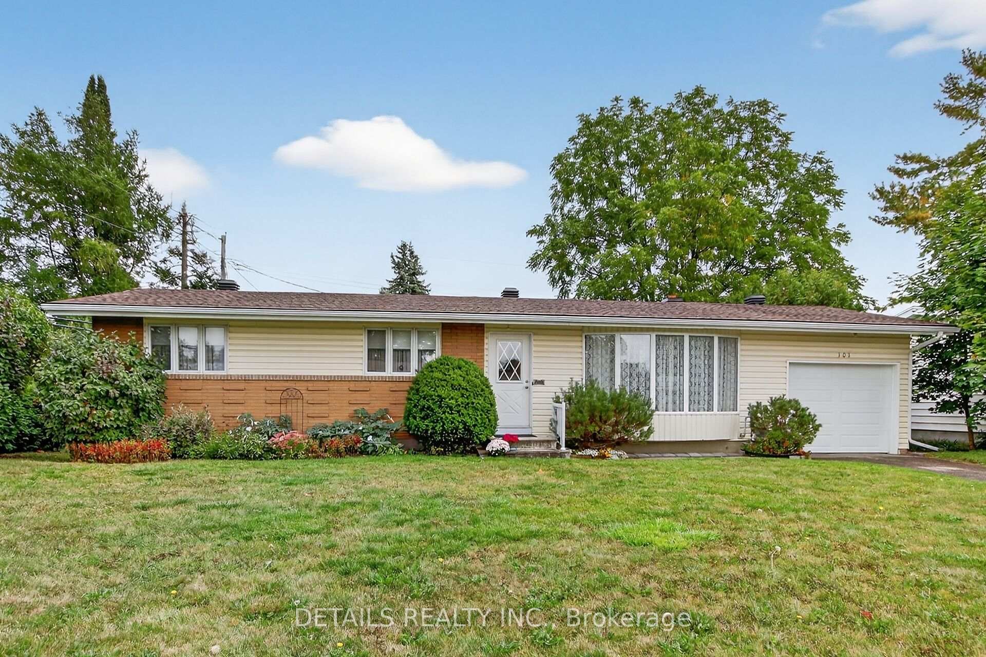Photo 1 of 101 Hilliard Avenue, Ottawa, City View/Skyline/Fisher Heights/Parkwood Hills — HOMEH